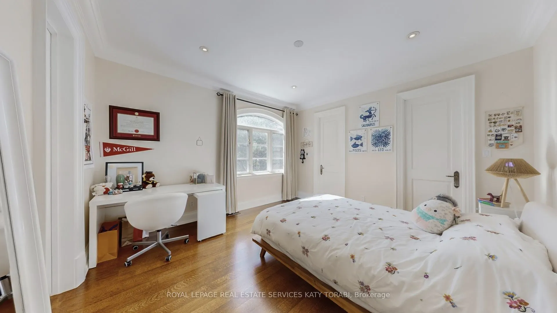 1B Carluke Crescent
