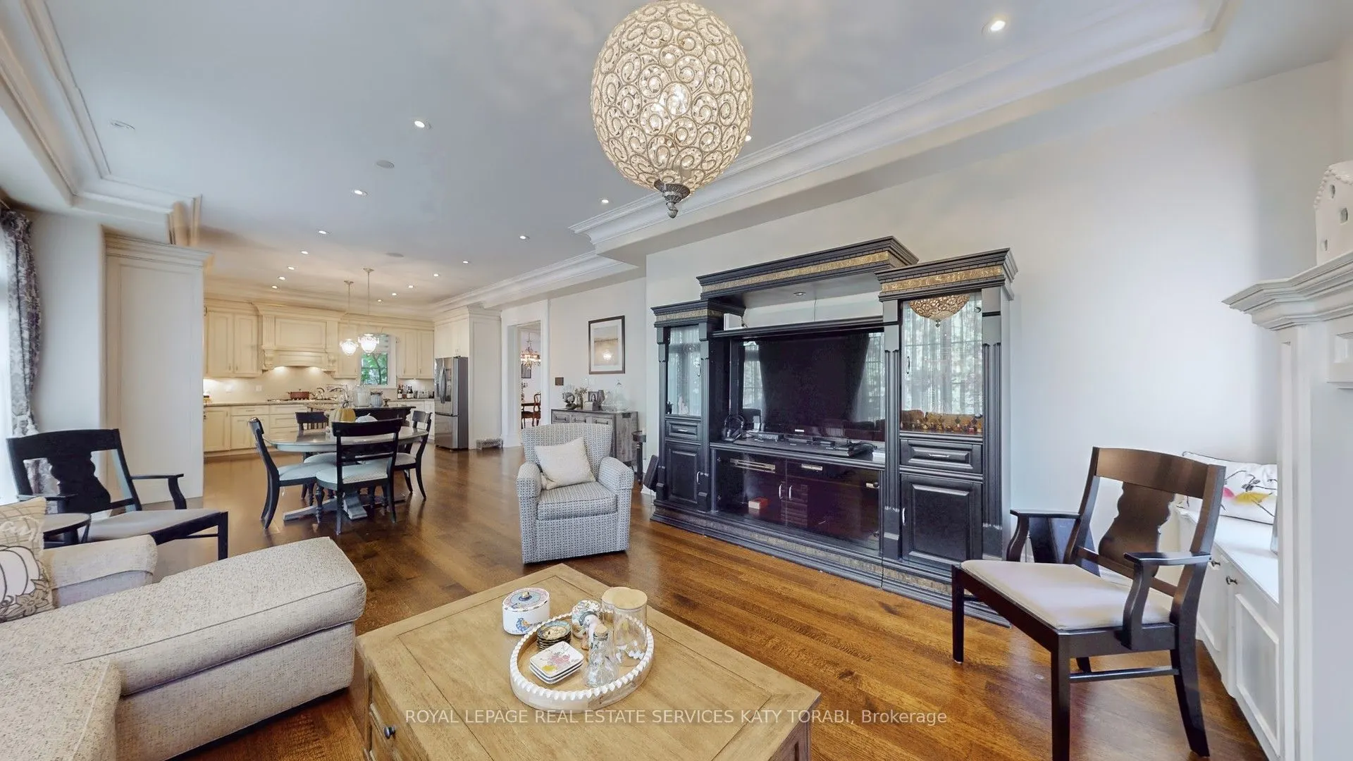 1B Carluke Crescent