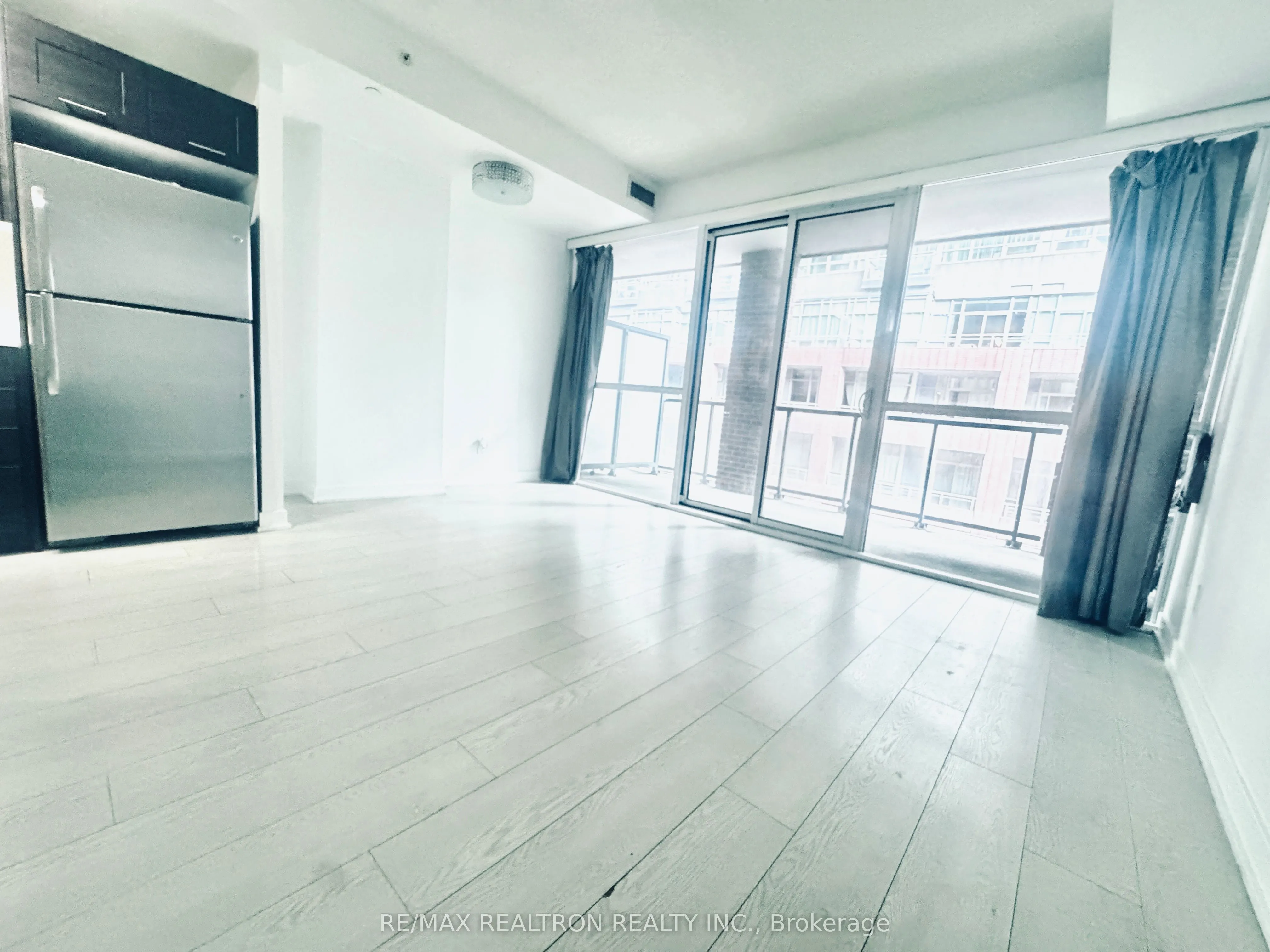 20 Bruyeres Mews, #516