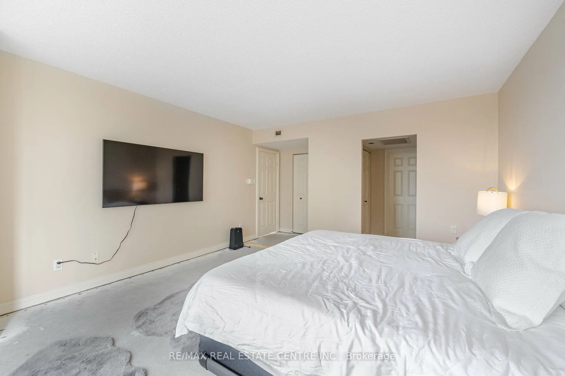 175 Cumberland Street, #2201