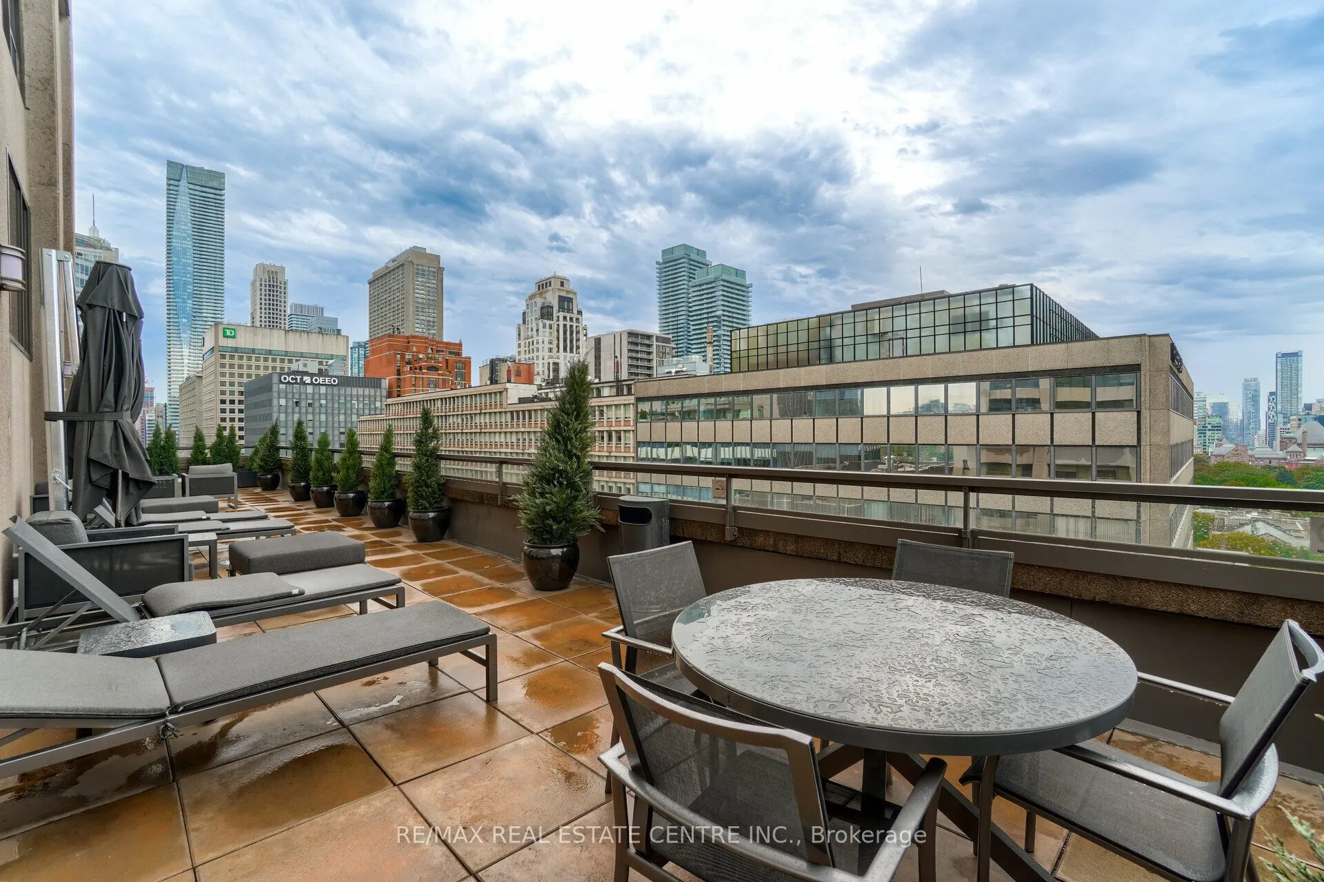 175 Cumberland Street, #2201