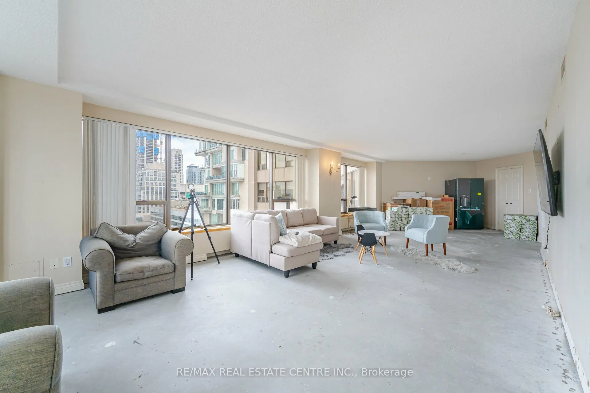 175 Cumberland Street, #2201