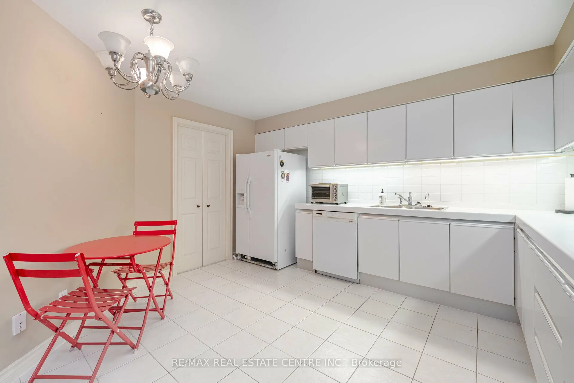 175 Cumberland Street, #2201