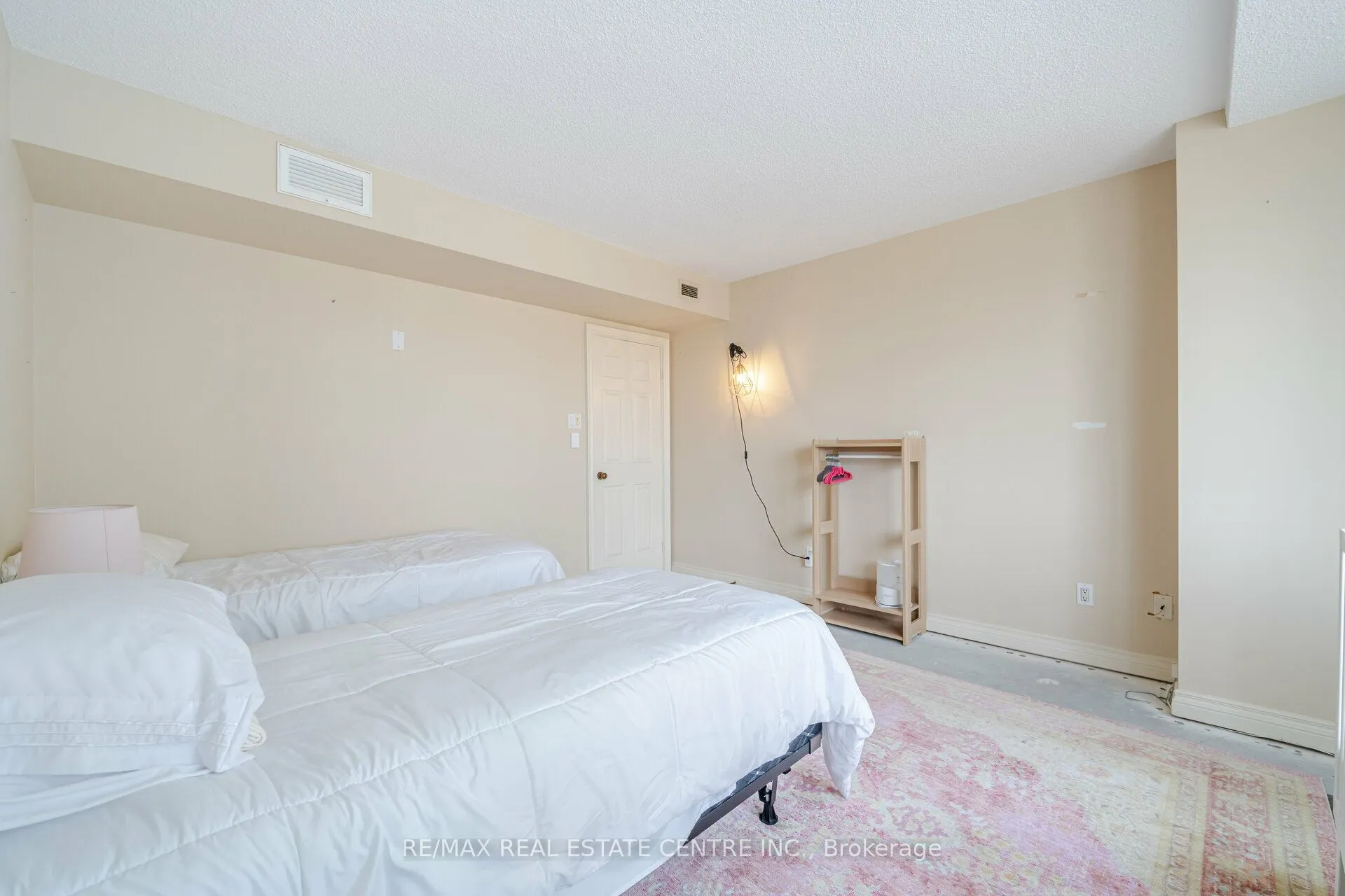 175 Cumberland Street, #2201