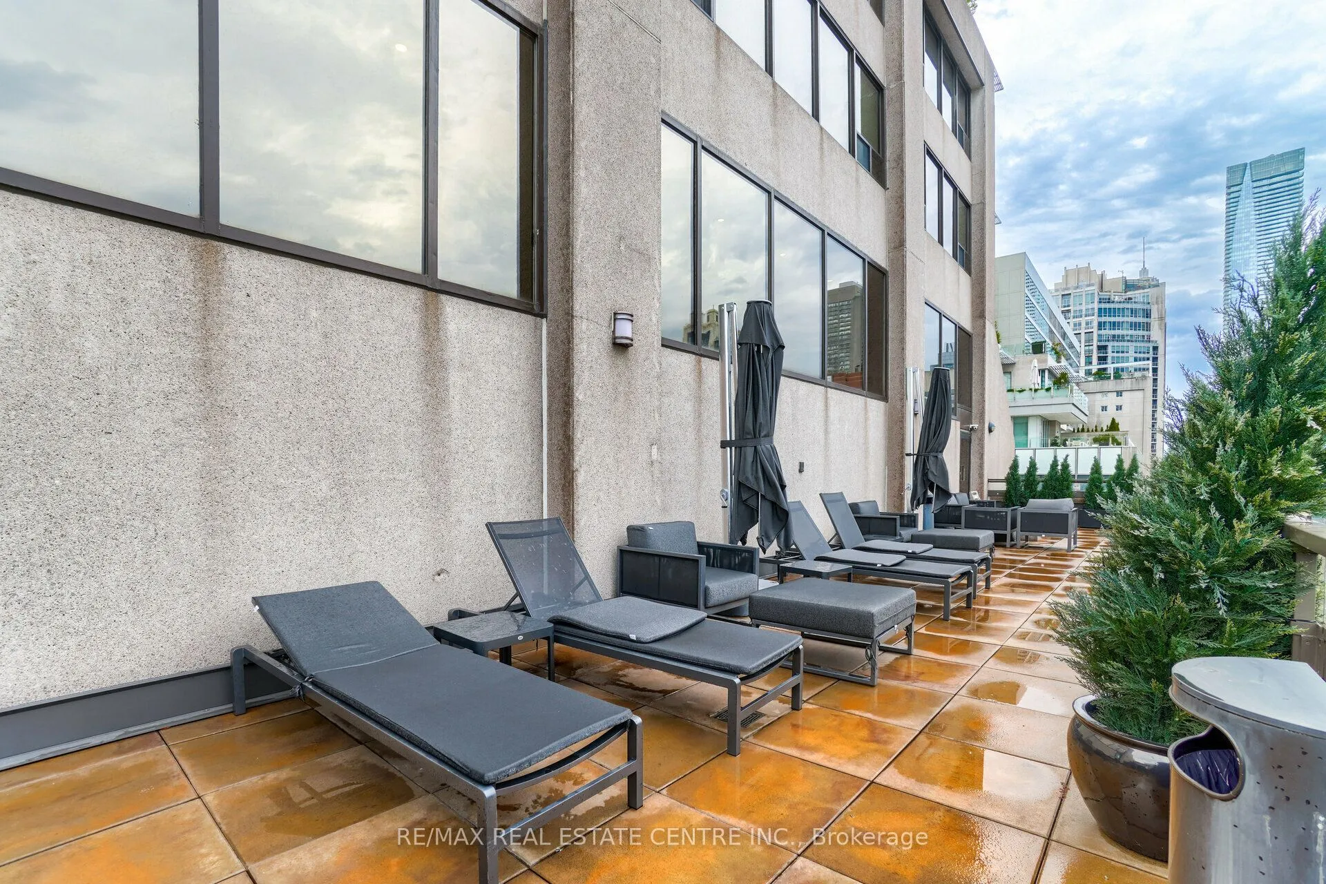 175 Cumberland Street, #2201