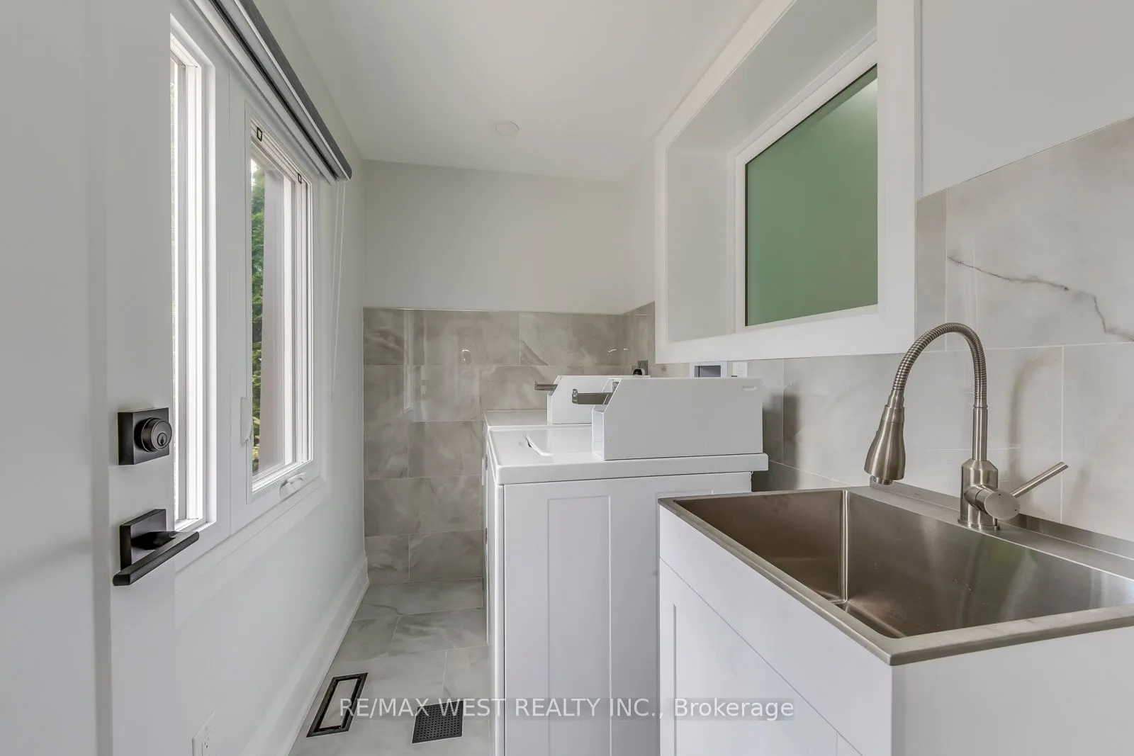 1190 Ossington Avenue, #1