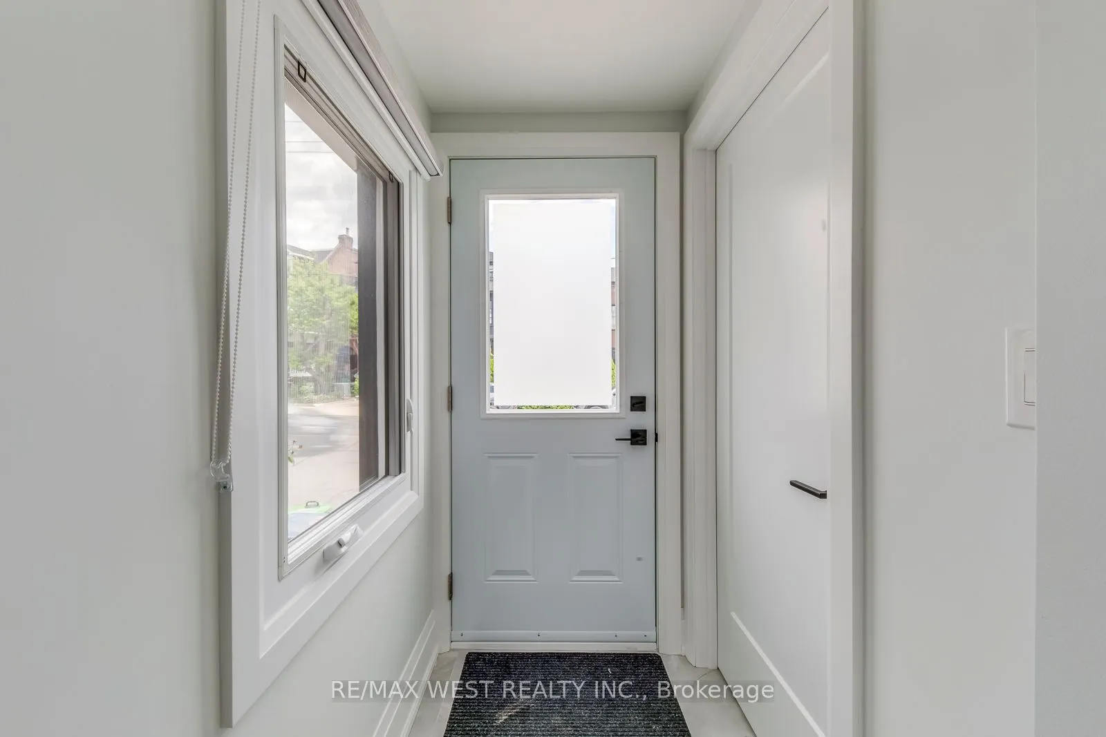 1190 Ossington Avenue, #1