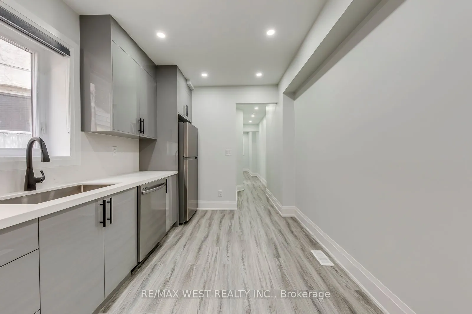 1190 Ossington Avenue, #1