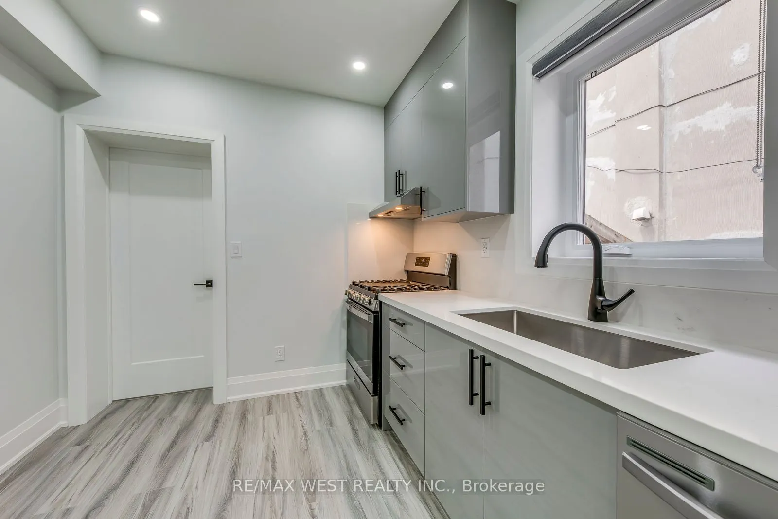 1190 Ossington Avenue, #1