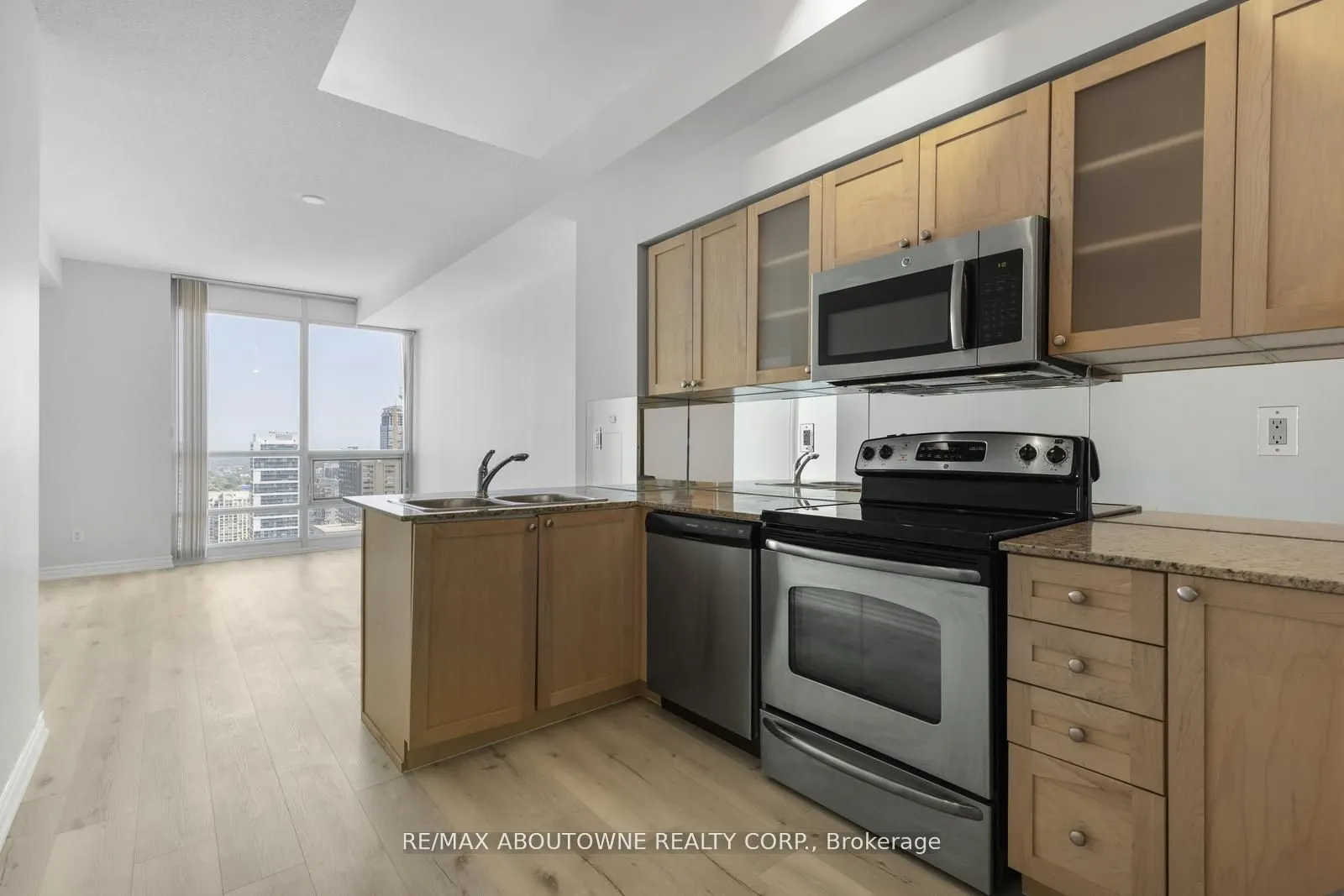 761 Bay Street, #3503