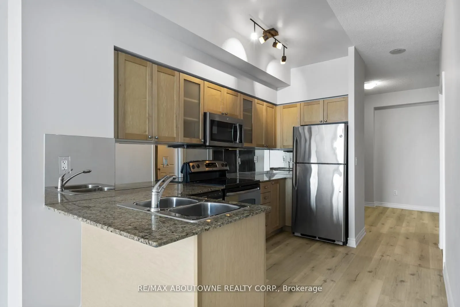 761 Bay Street, #3503