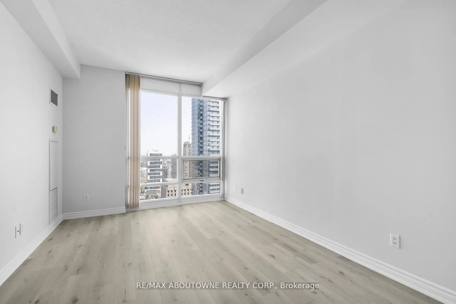 761 Bay Street, #3503