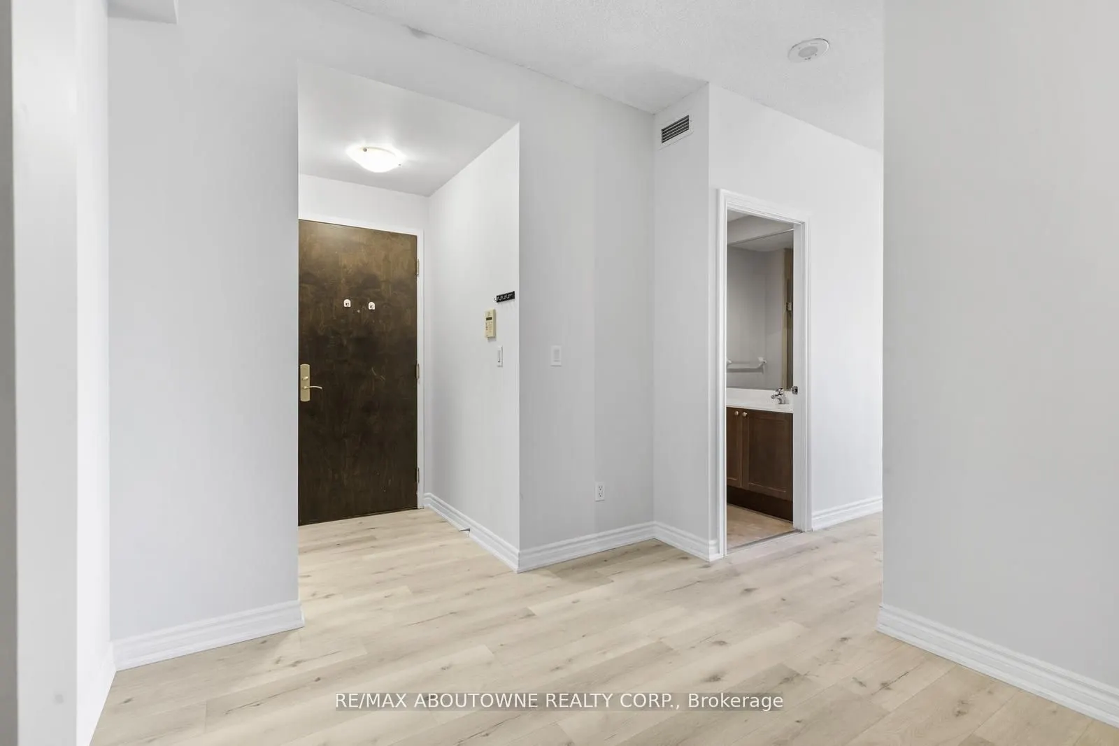 761 Bay Street, #3503