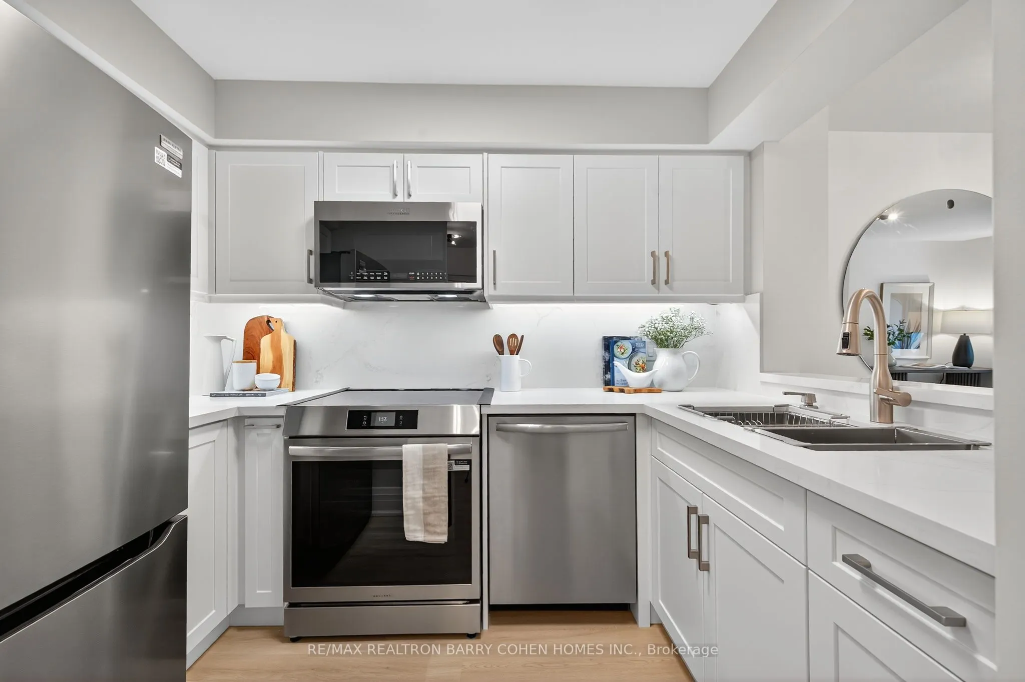 398 Eglinton Avenue E, #503
