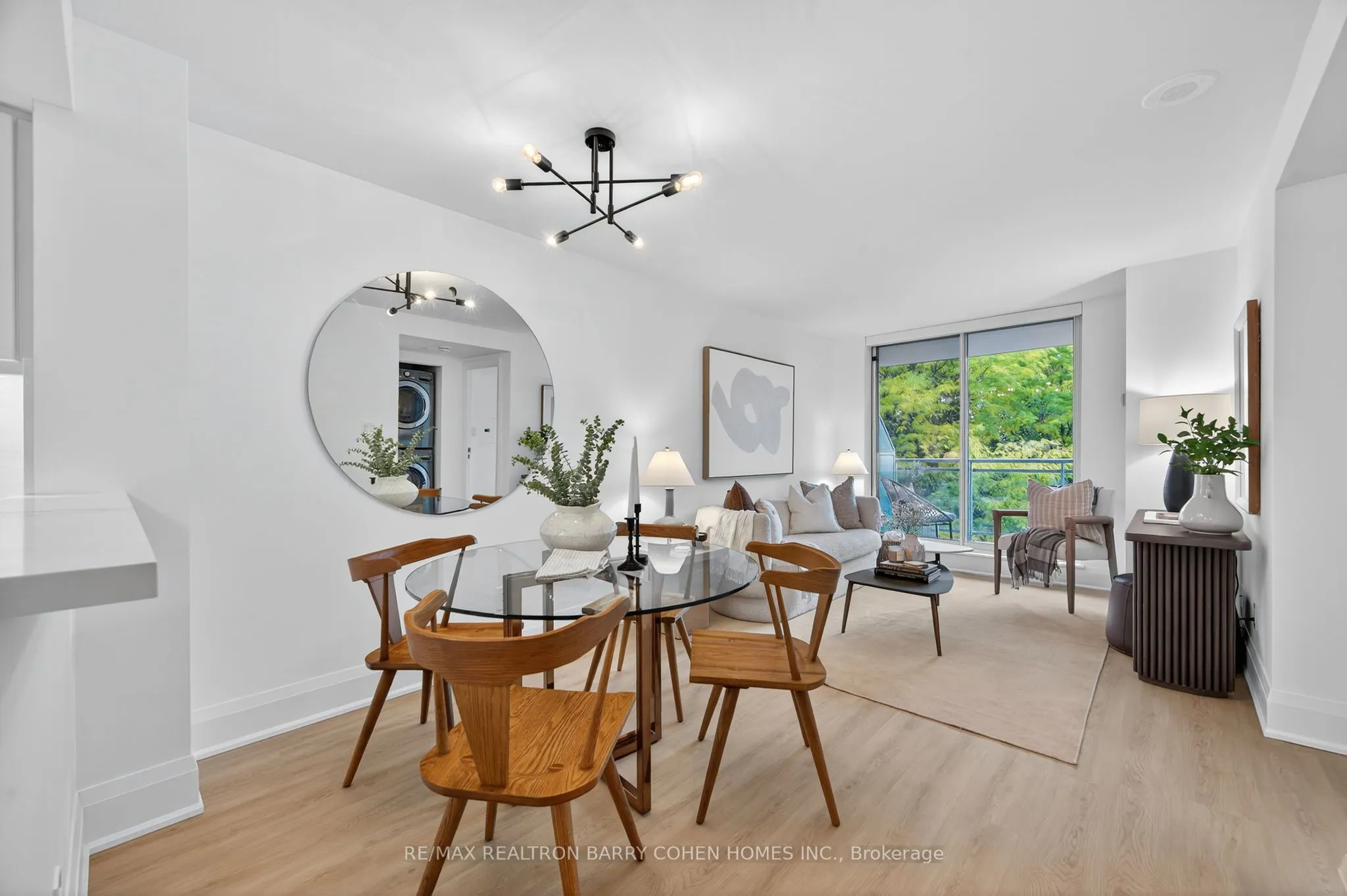 398 Eglinton Avenue E, #503