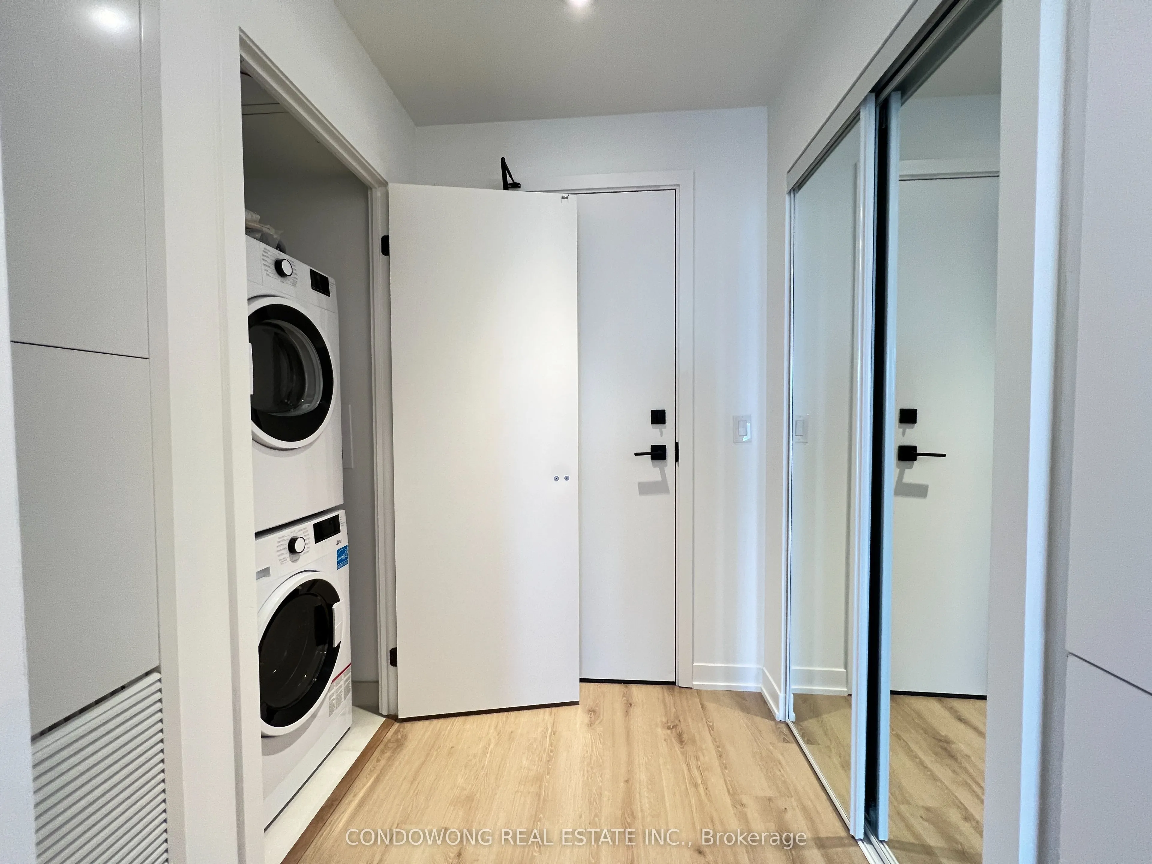 319 Jarvis Street, #2709