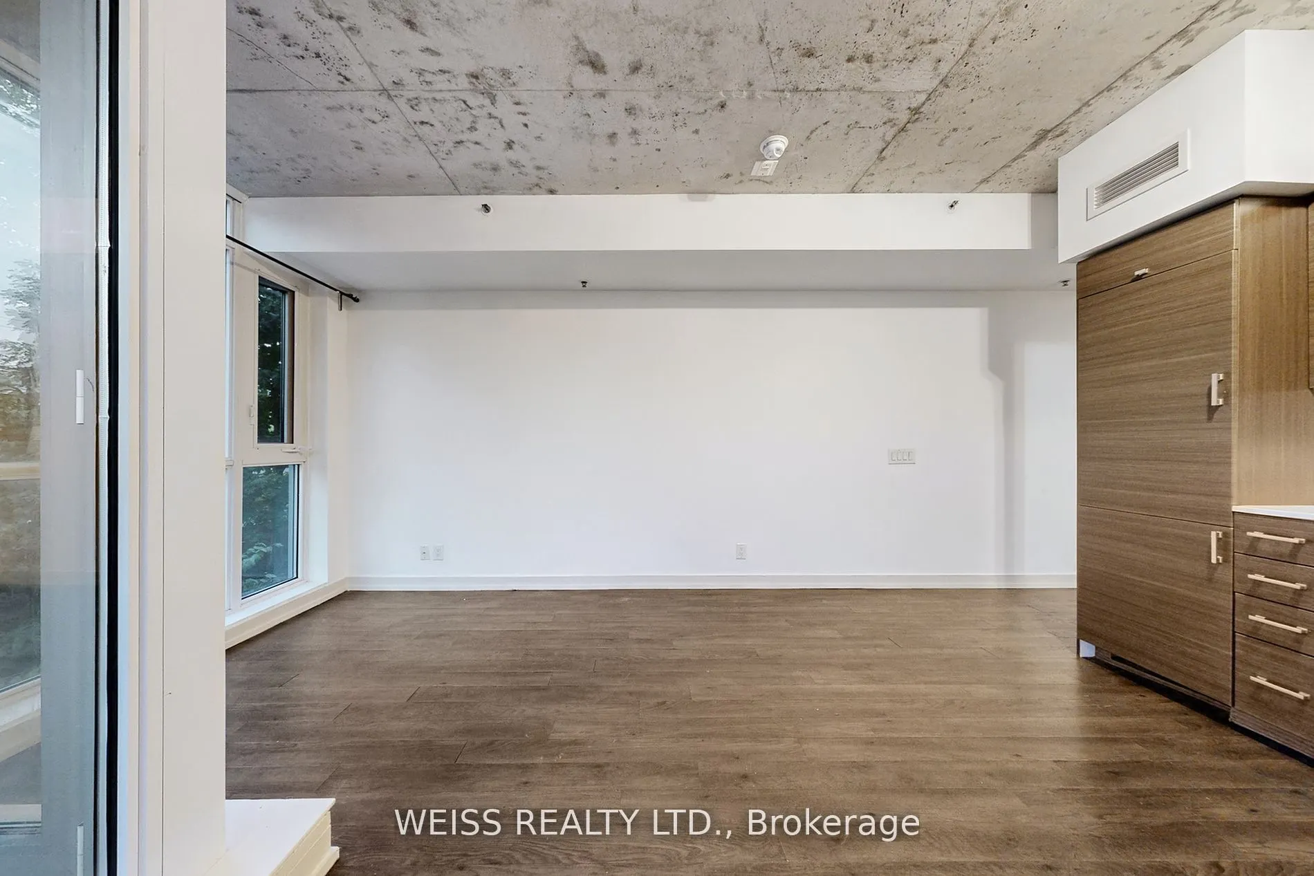 707 Dovercourt Road #215