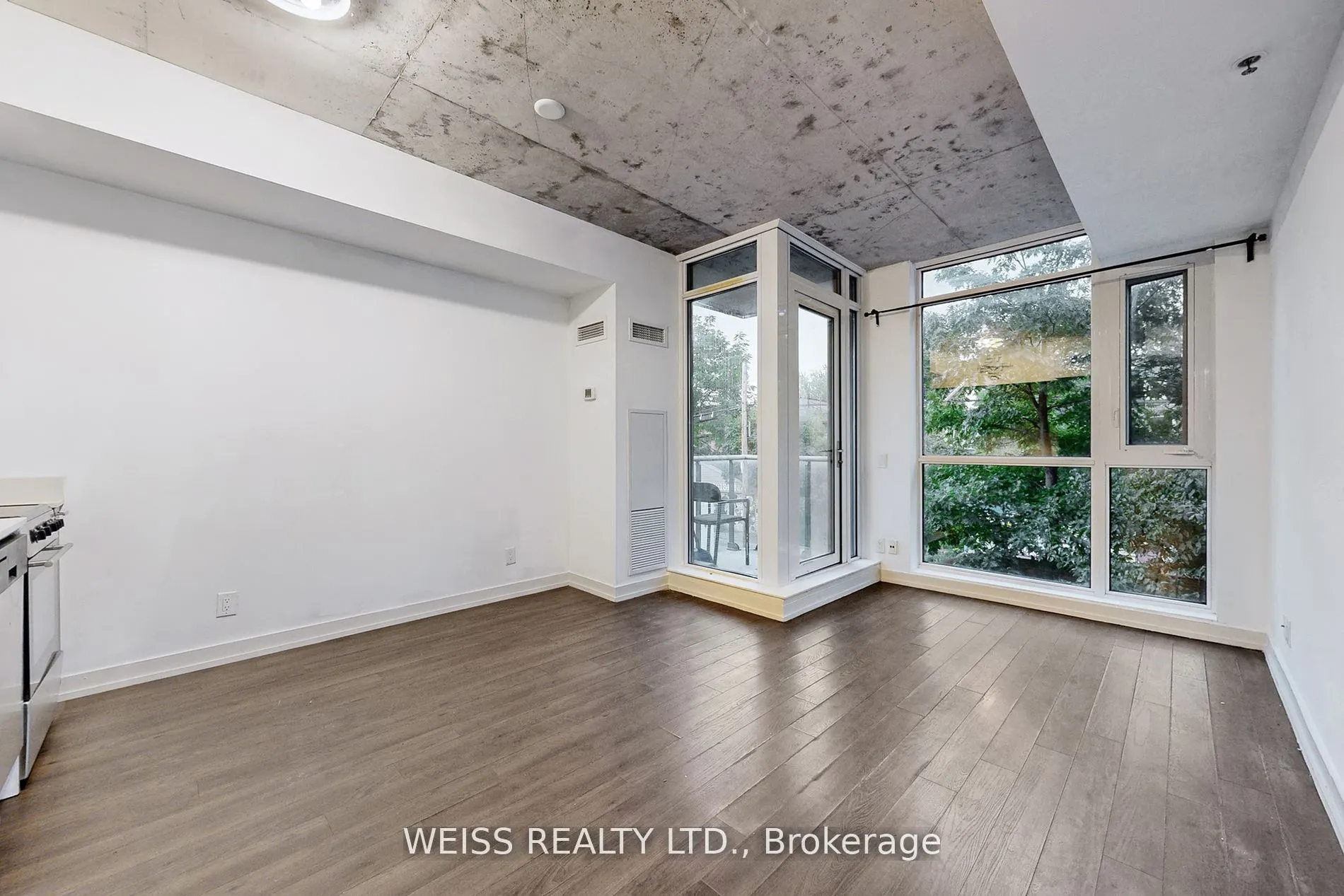 707 Dovercourt Road, #215