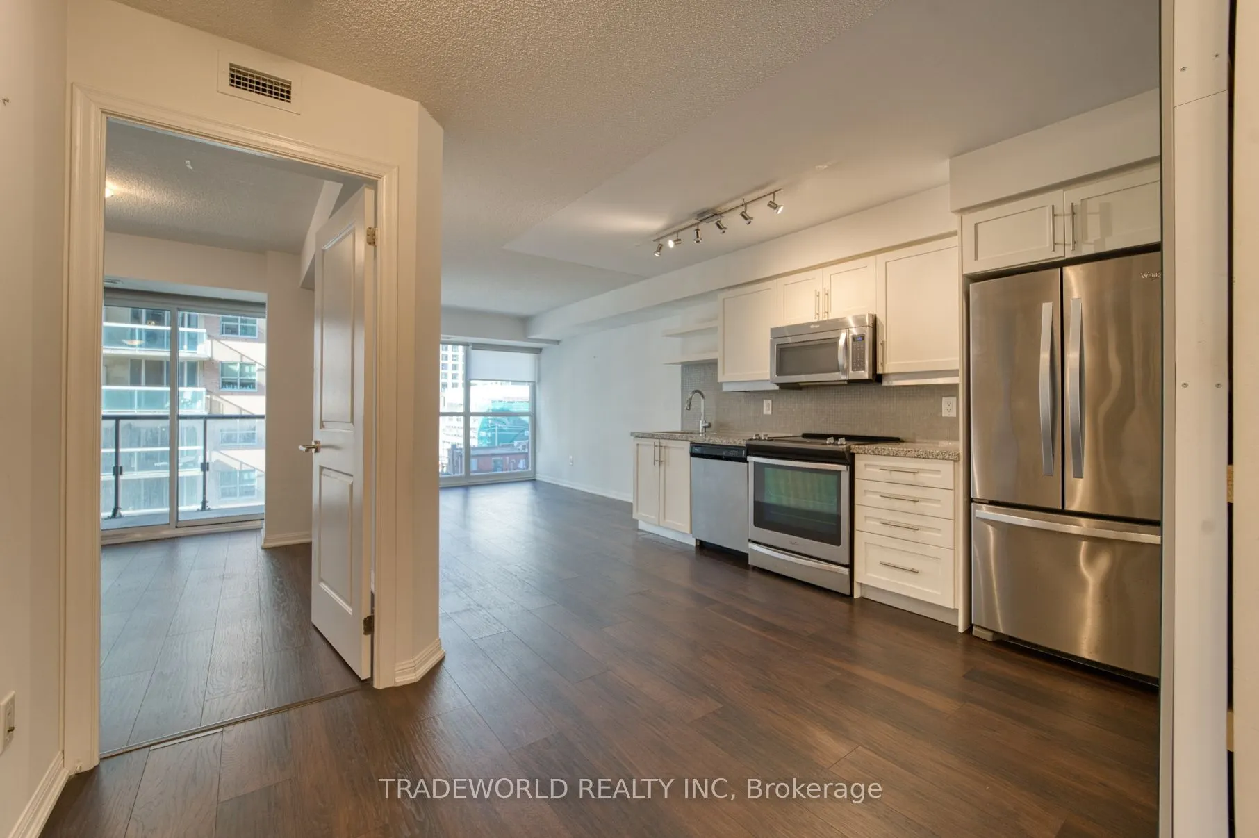400 Adelaide Street E, #713