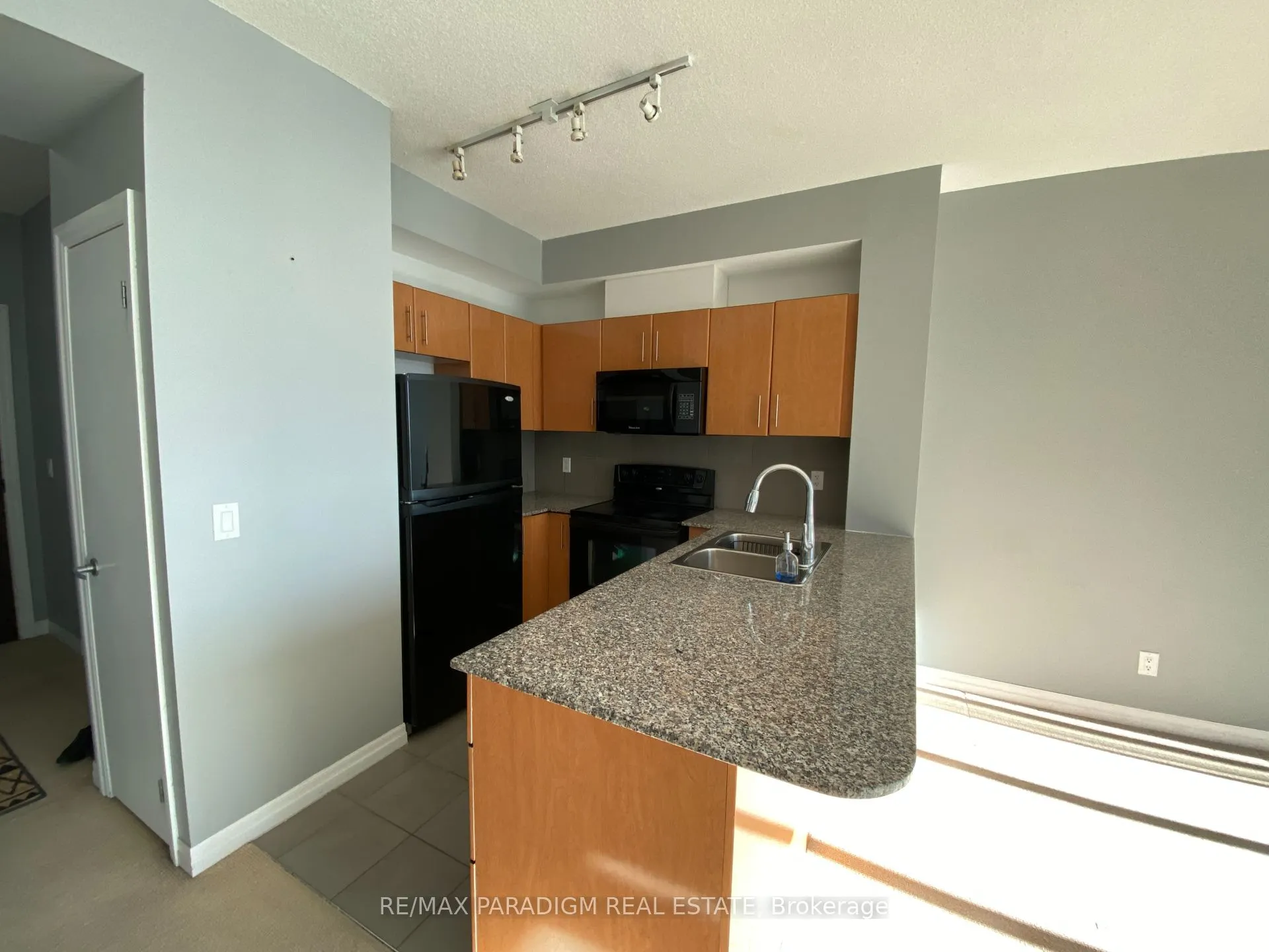 16 Yonge Street, #2610