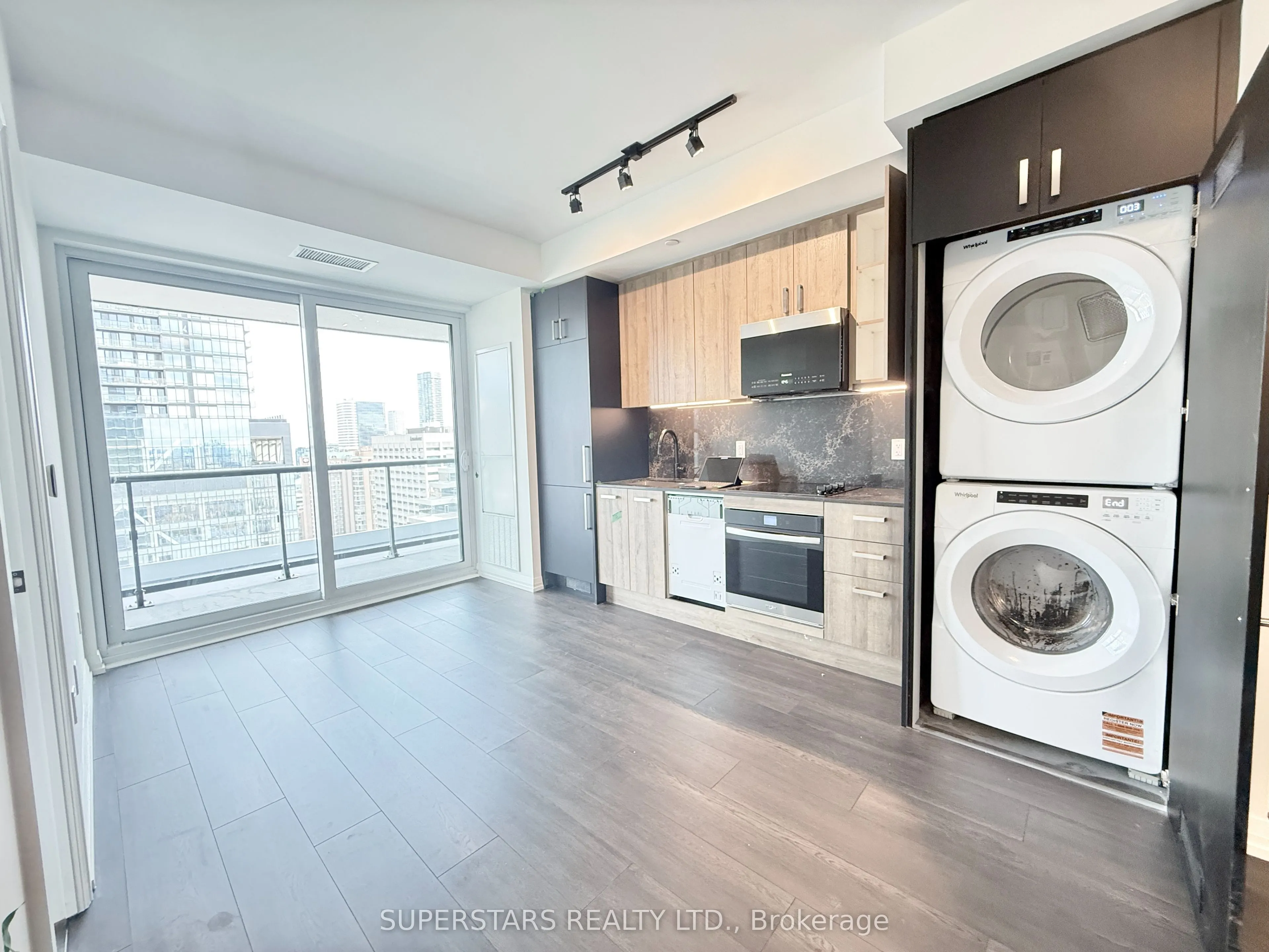 280 Dundas Street W, #2604