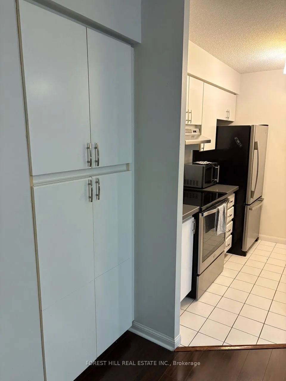 24 Wellesley Street W, #909