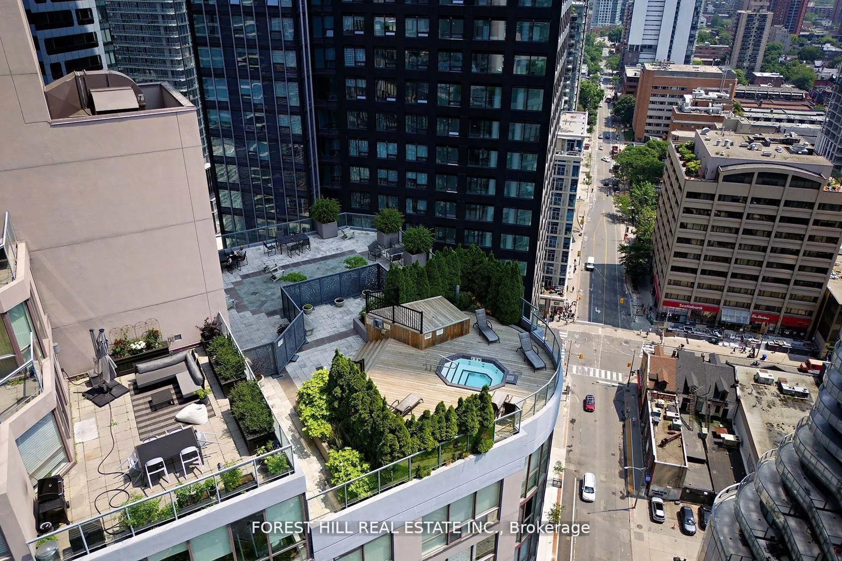 24 Wellesley Street W, #909