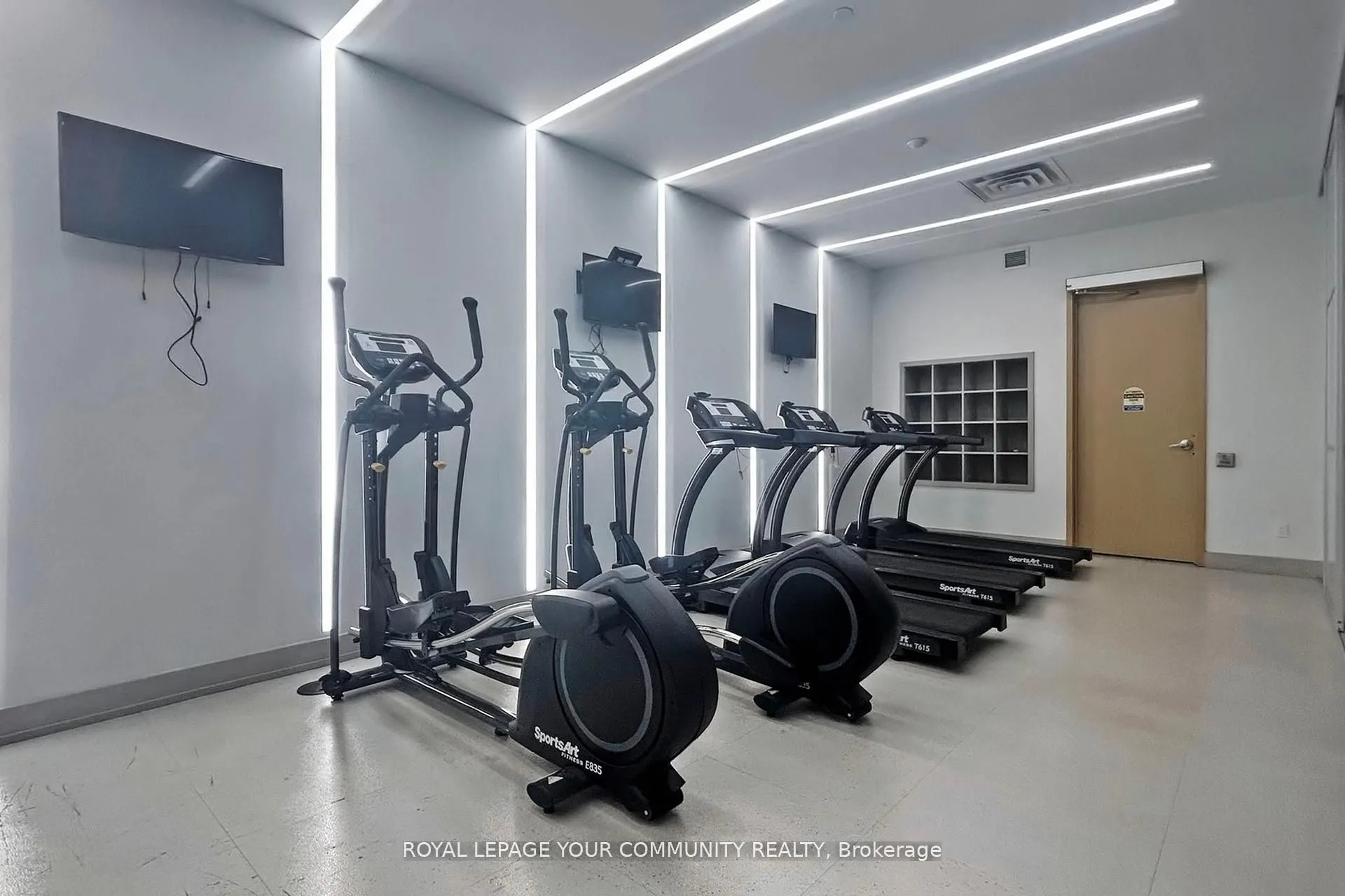 150 Fairview Mall Drive, #416