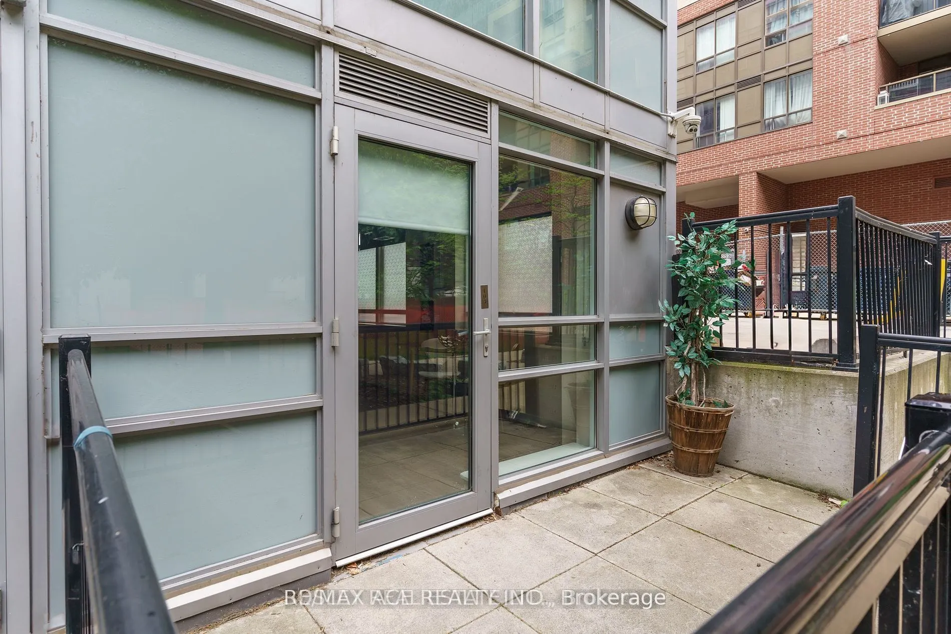 170 Sudbury Street, #104