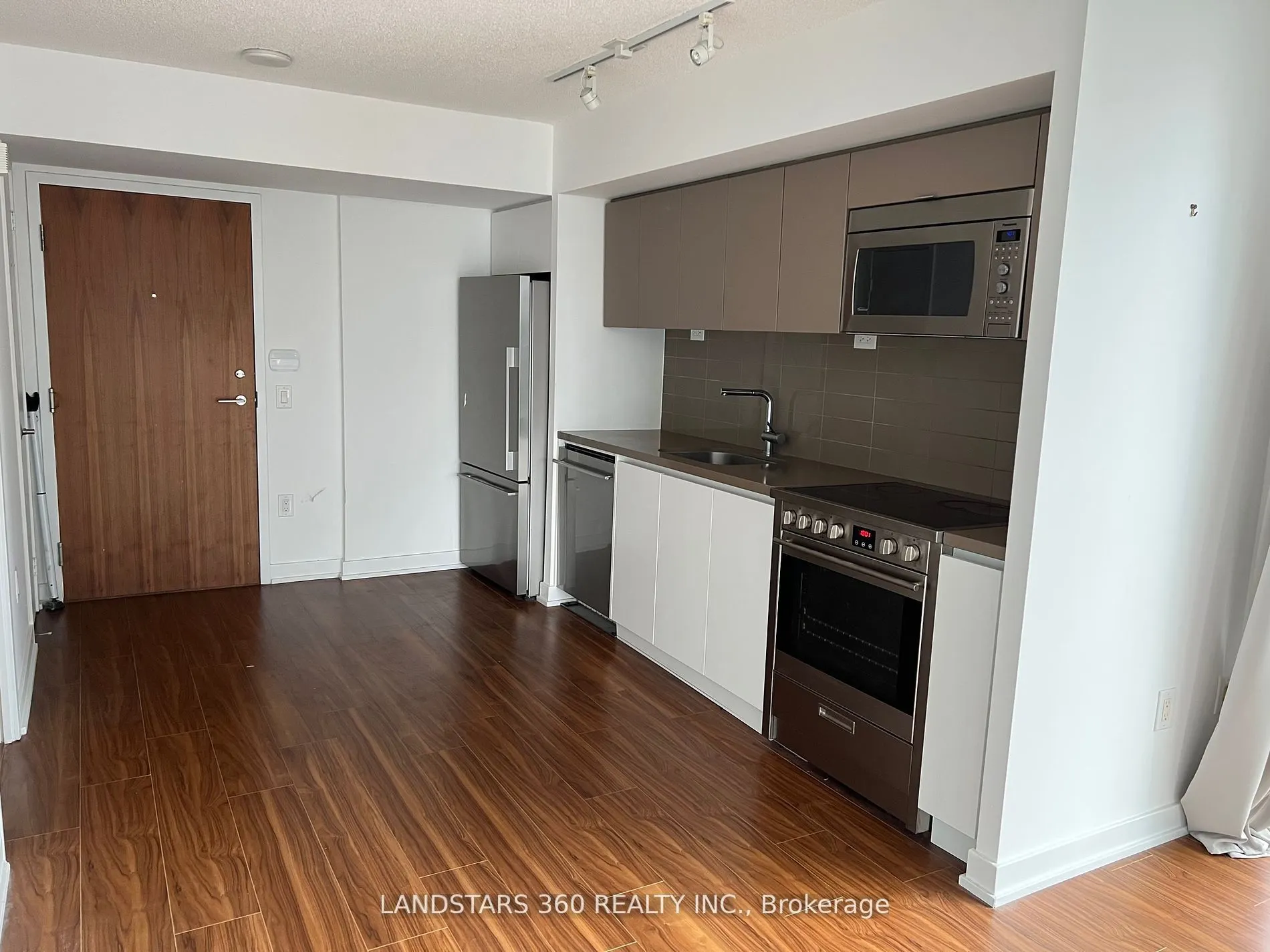 75 Queens Wharf Road, #2008