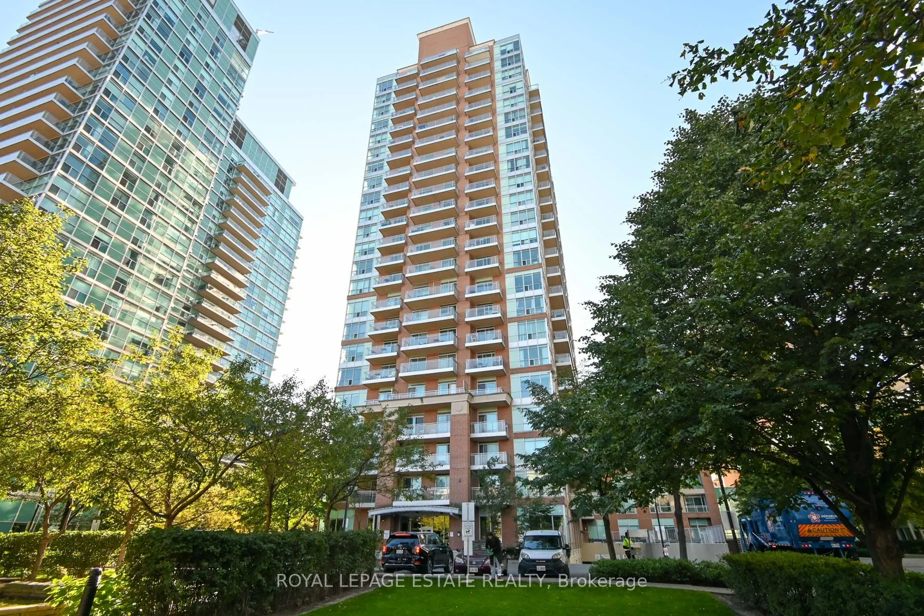 50 Lynn Williams Street, #1412