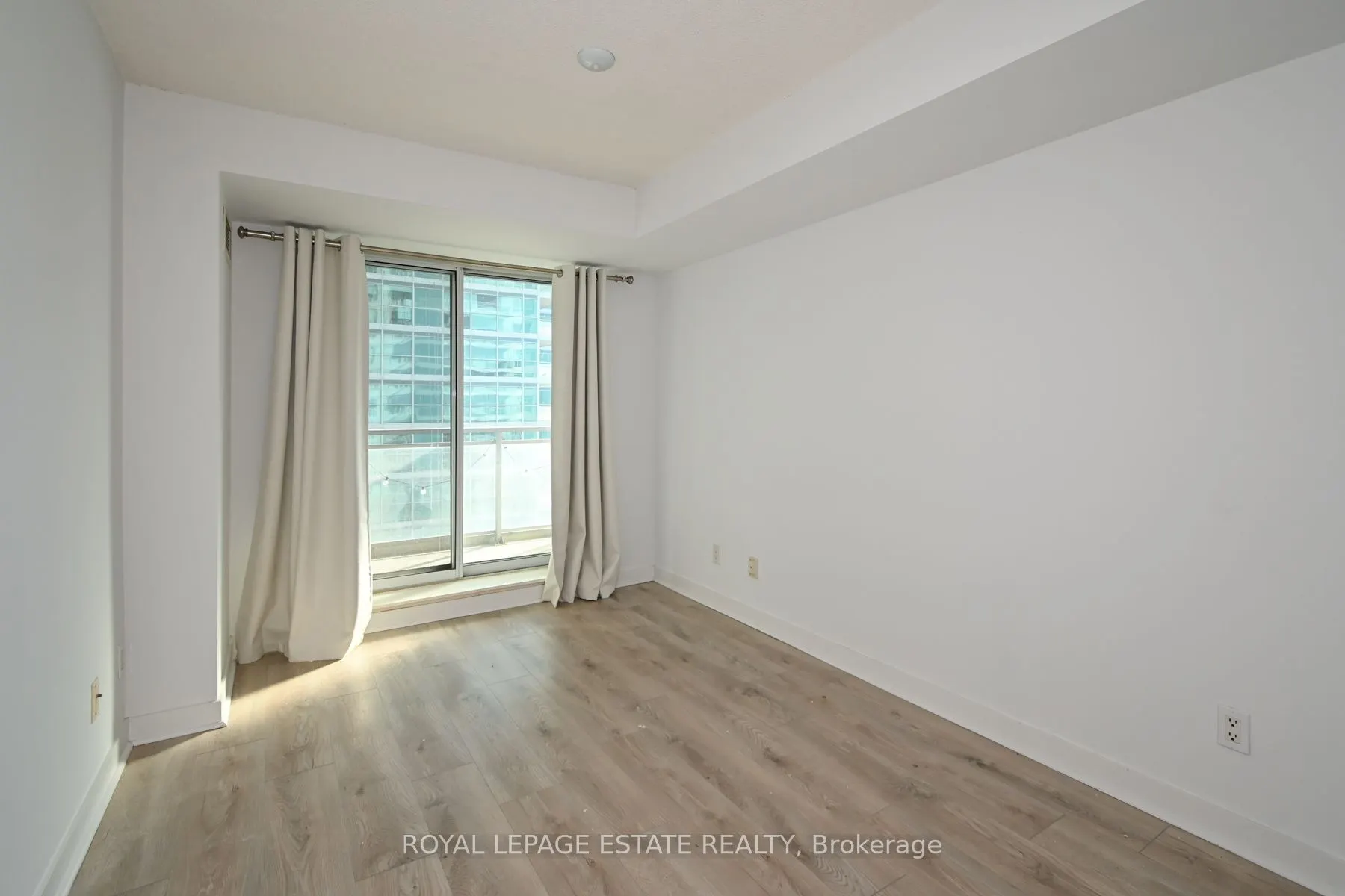 50 Lynn Williams Street, #1412