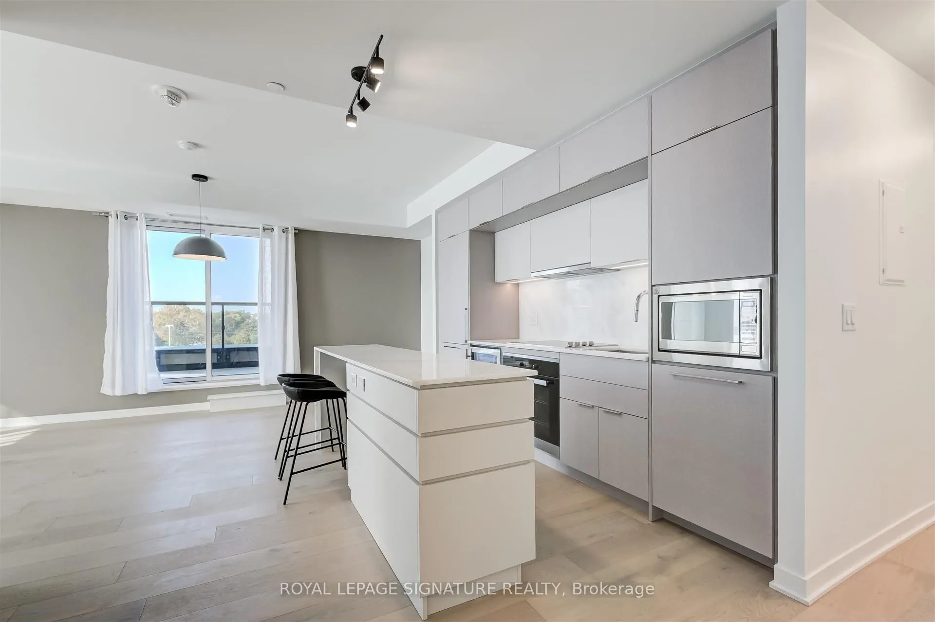 185 Alberta Avenue, #501