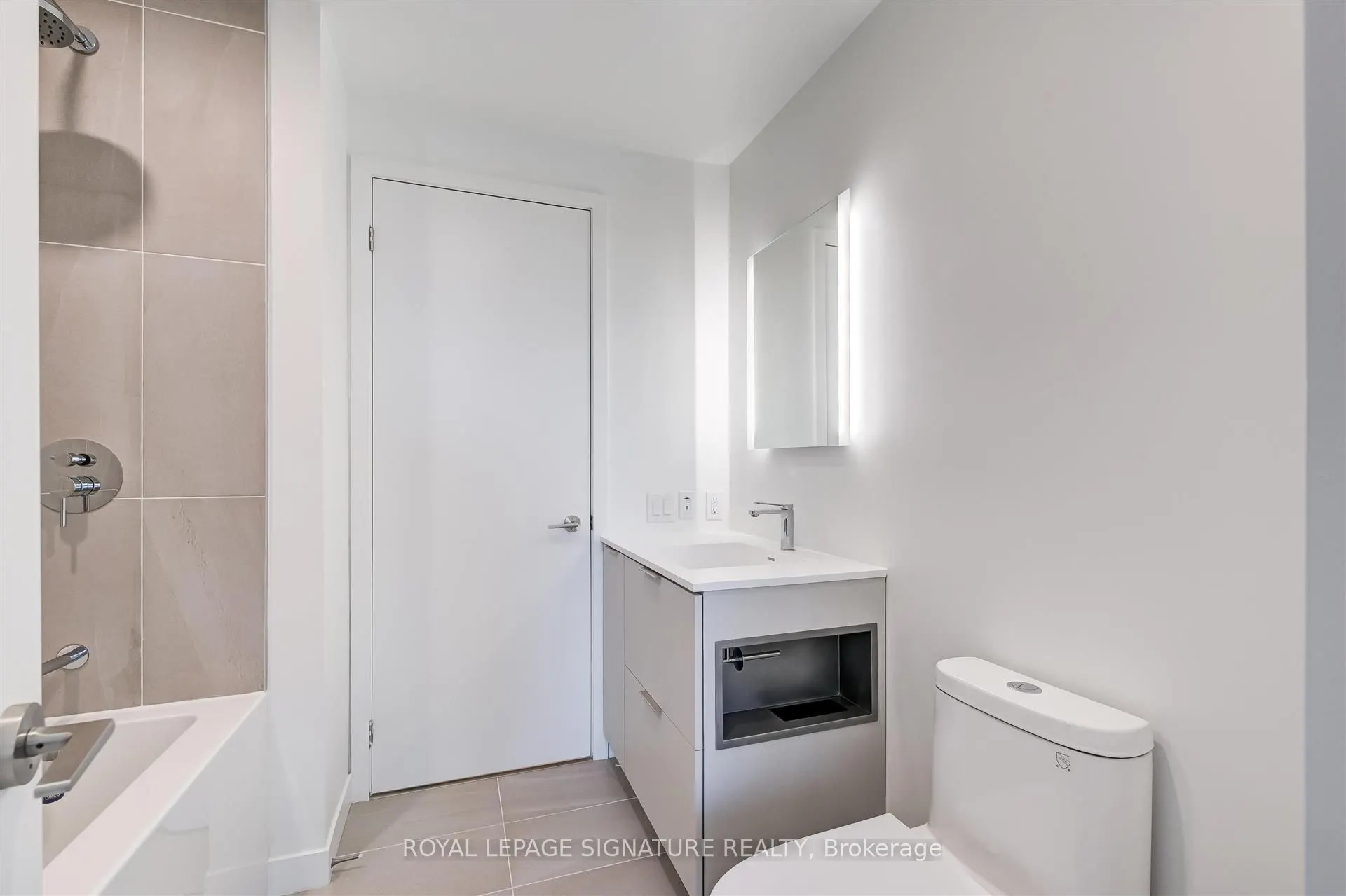 185 Alberta Avenue, #501