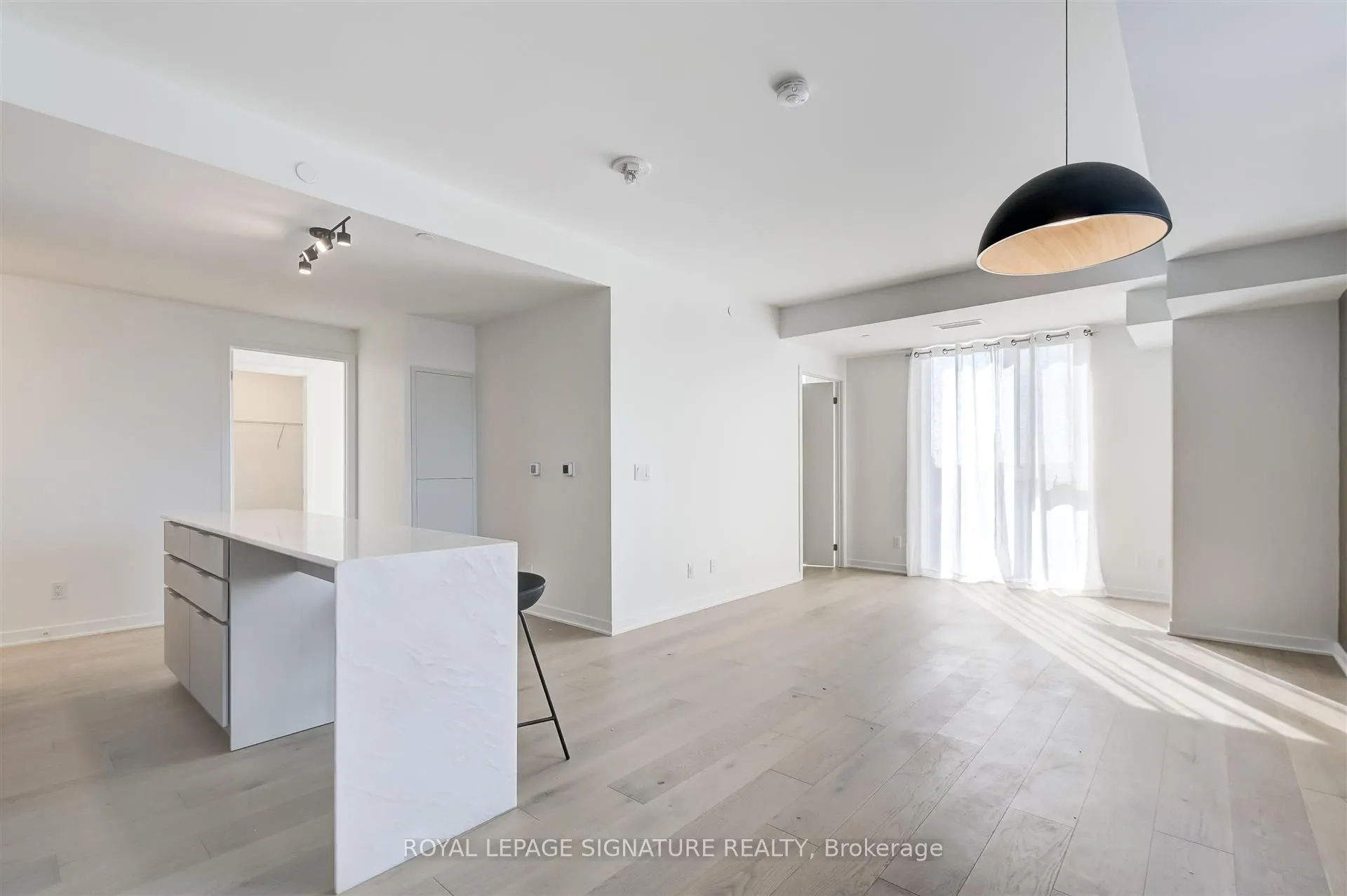185 Alberta Avenue, #501