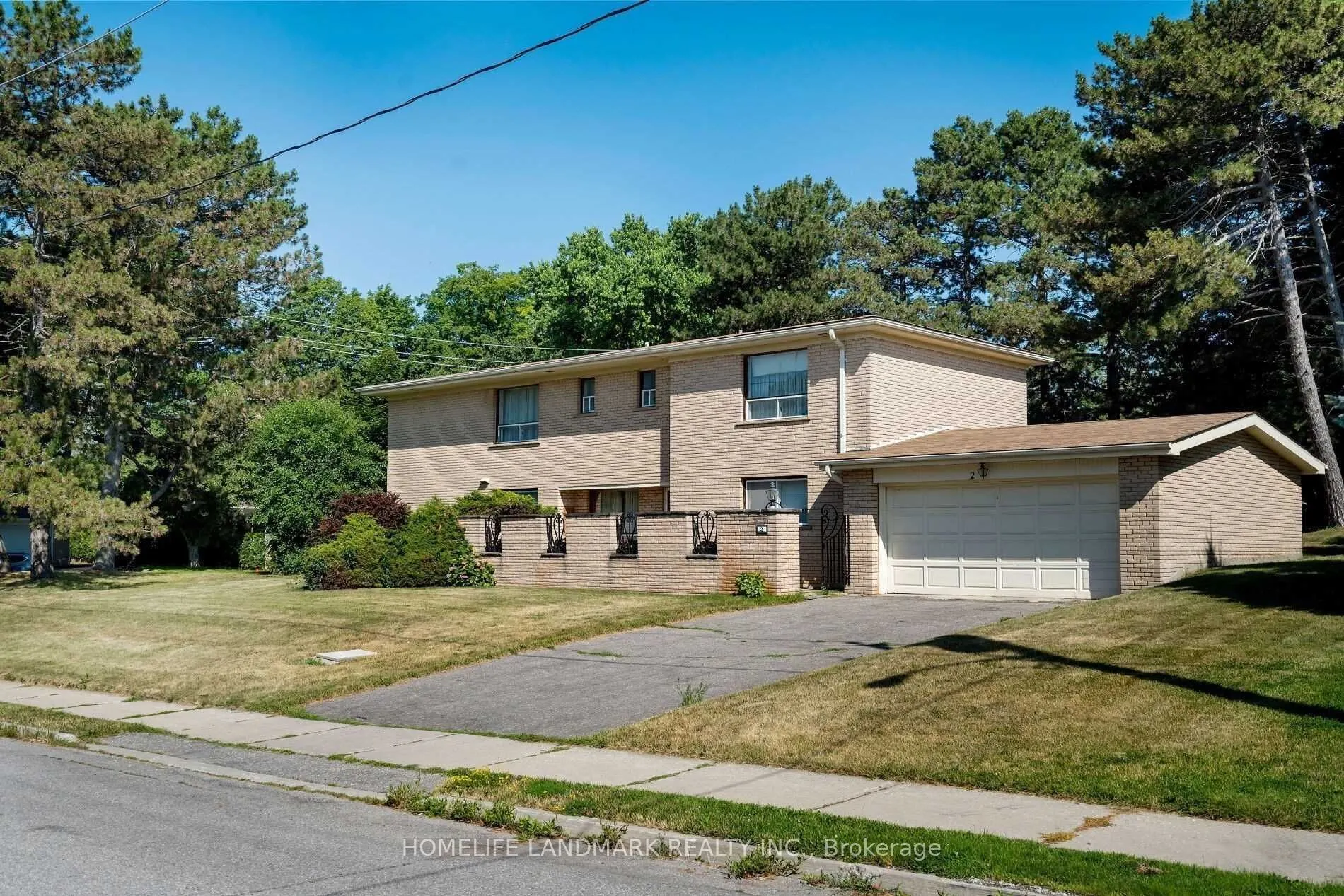 2 Royal Oak Drive