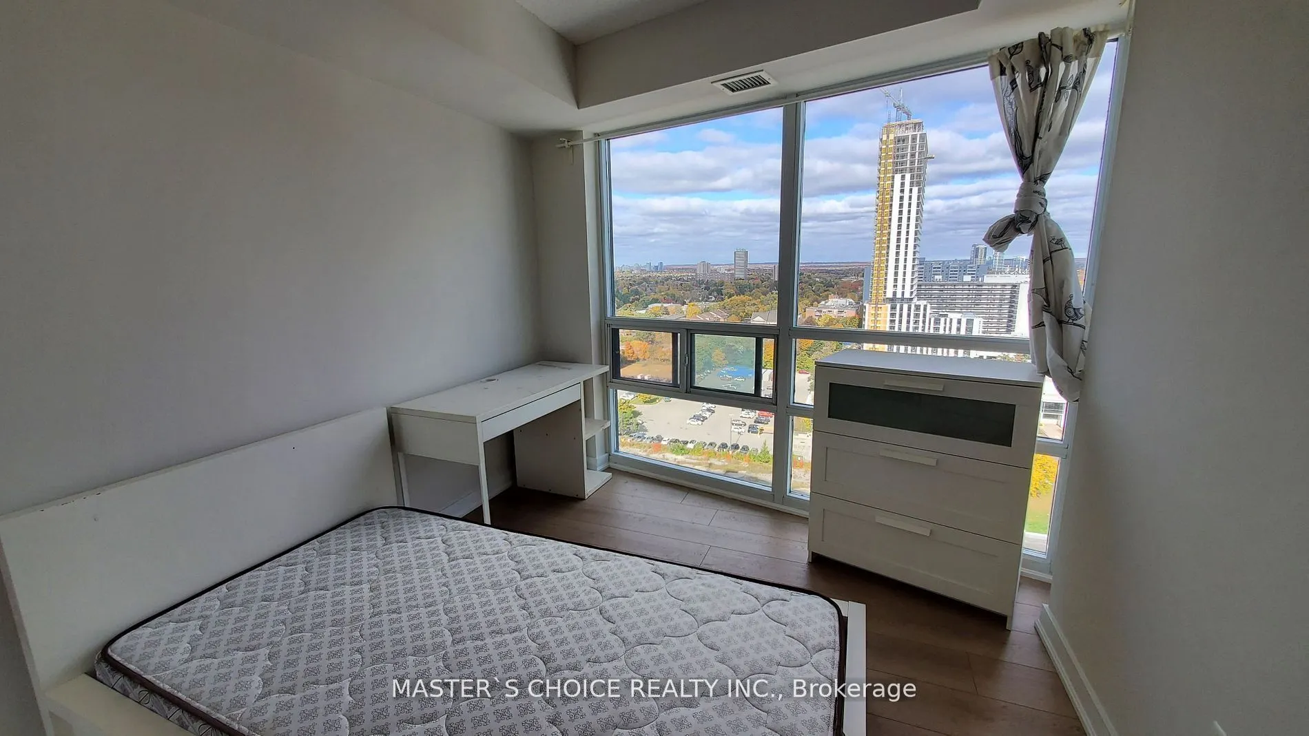 5740 Yonge Street, #1707