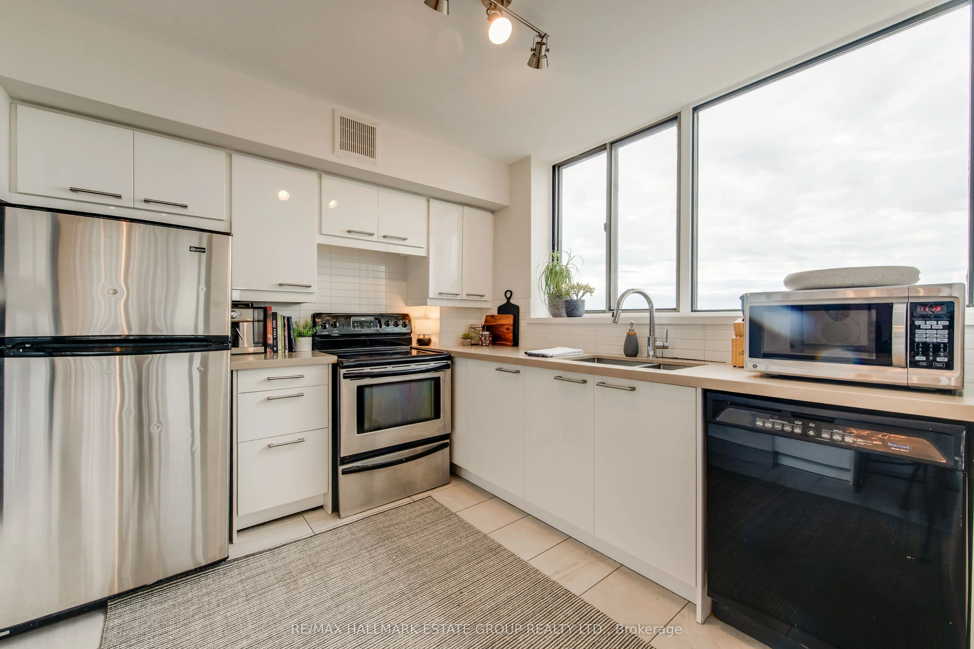 270 Queens Quay W, #1102