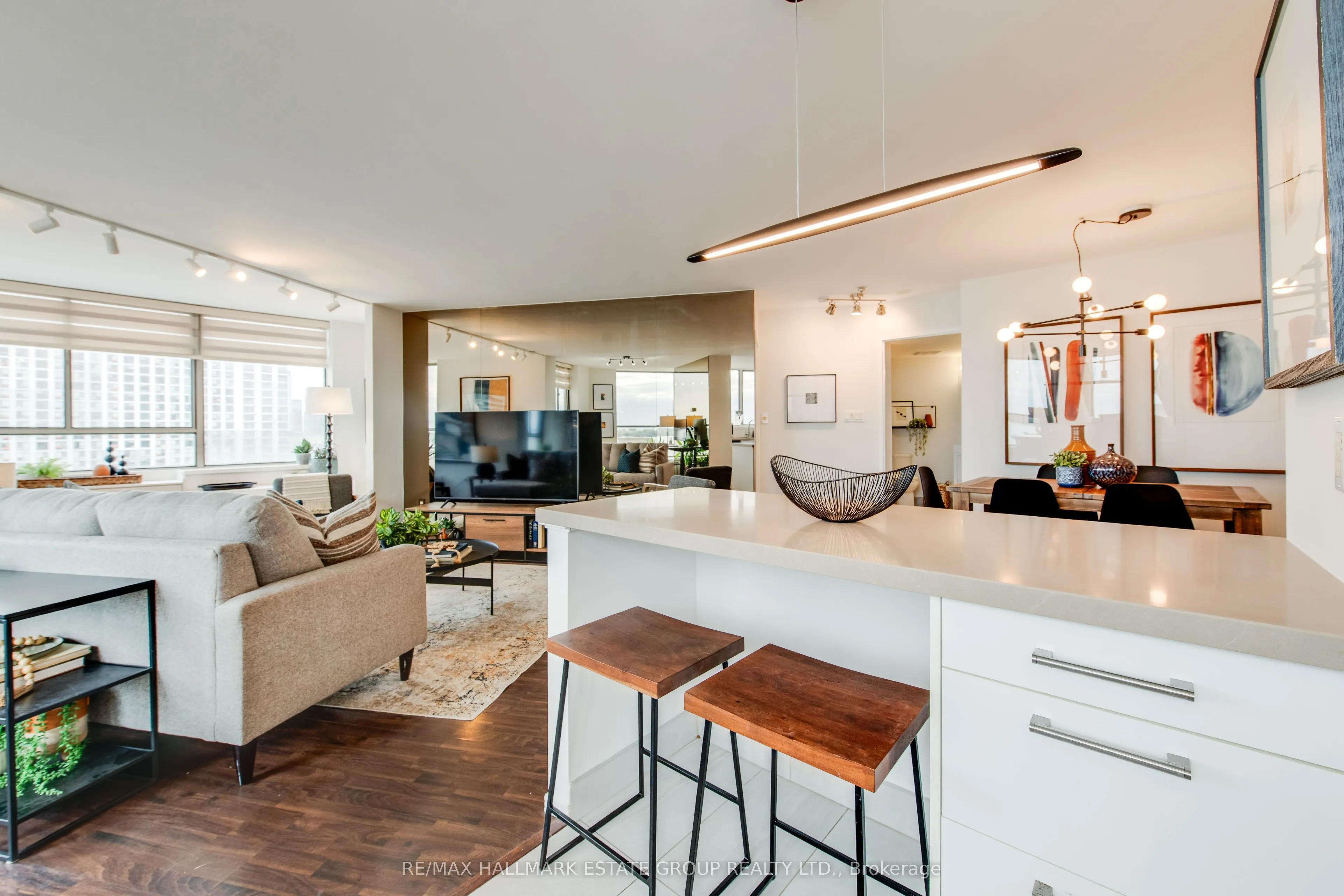 270 Queens Quay W, #1102