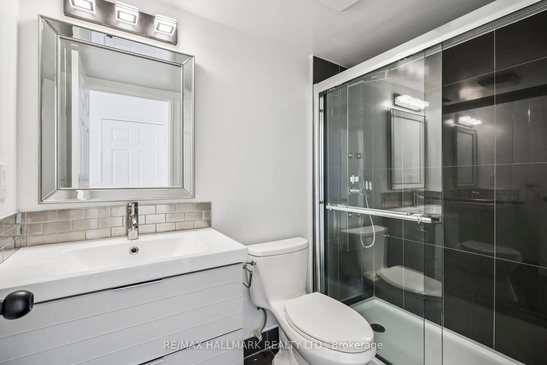 7 Bishop Avenue, #1214