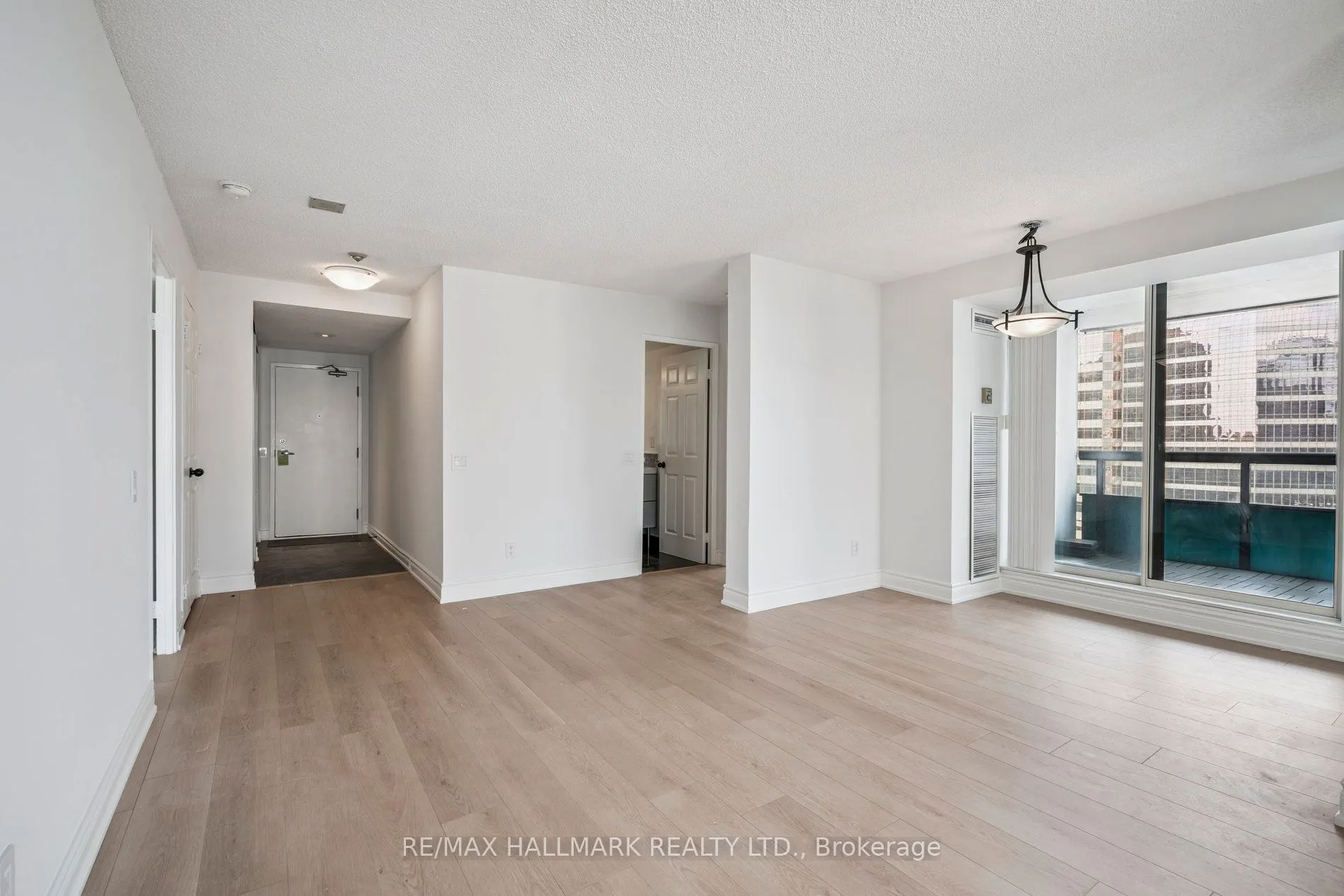 7 Bishop Avenue, #1214