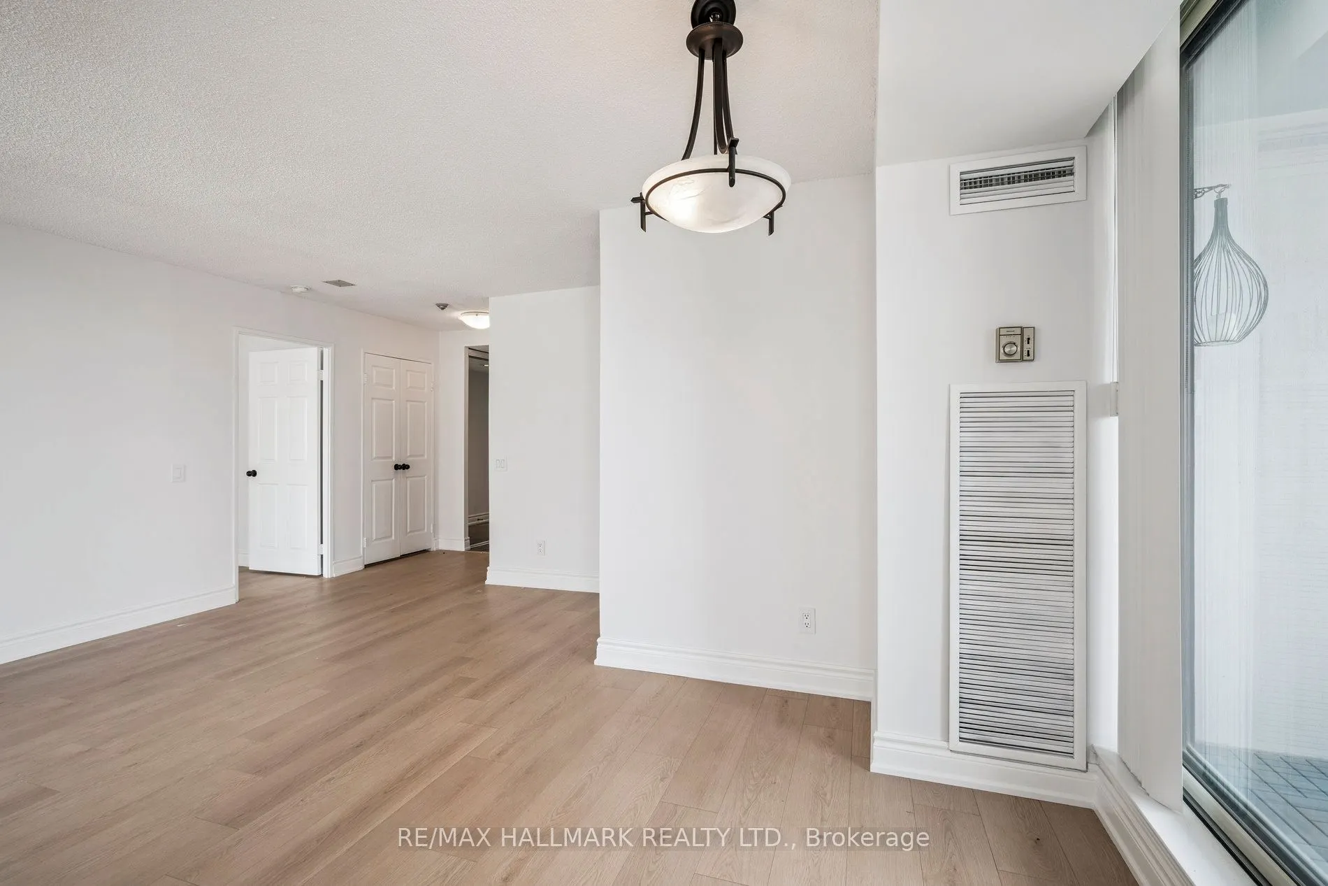 7 Bishop Avenue, #1214