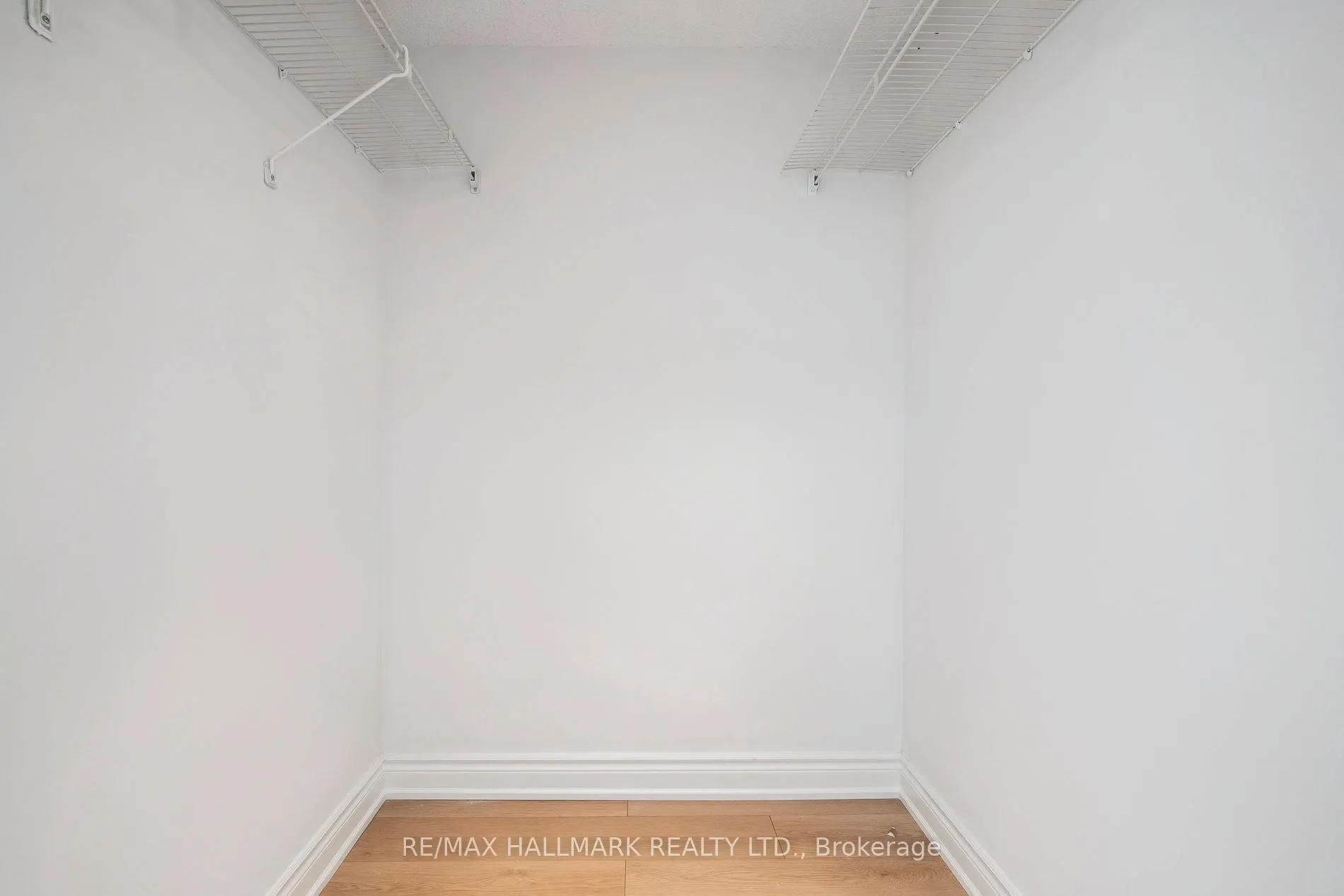 7 Bishop Avenue, #1214