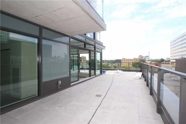 111 Bathurst Street, #607