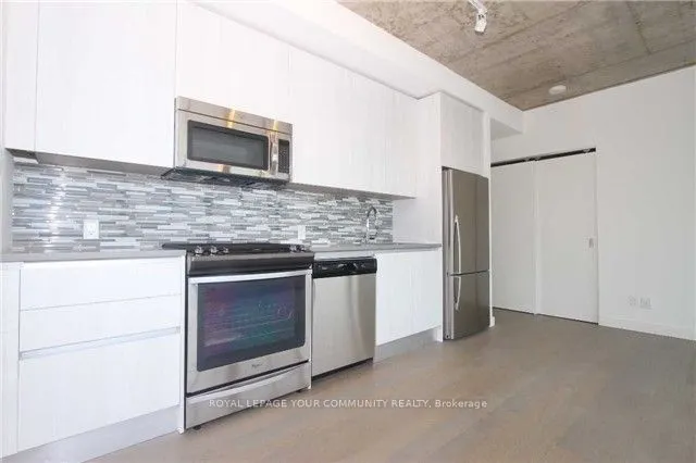 111 Bathurst Street, #607