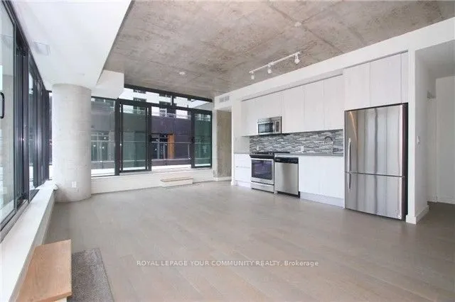 111 Bathurst Street, #607
