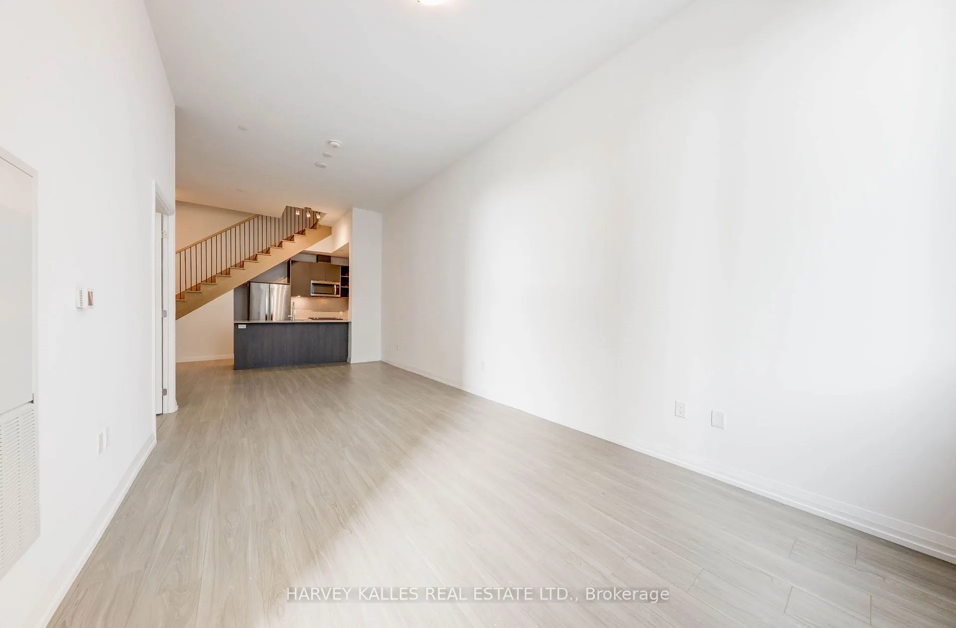 25 Holly Street, #TH104