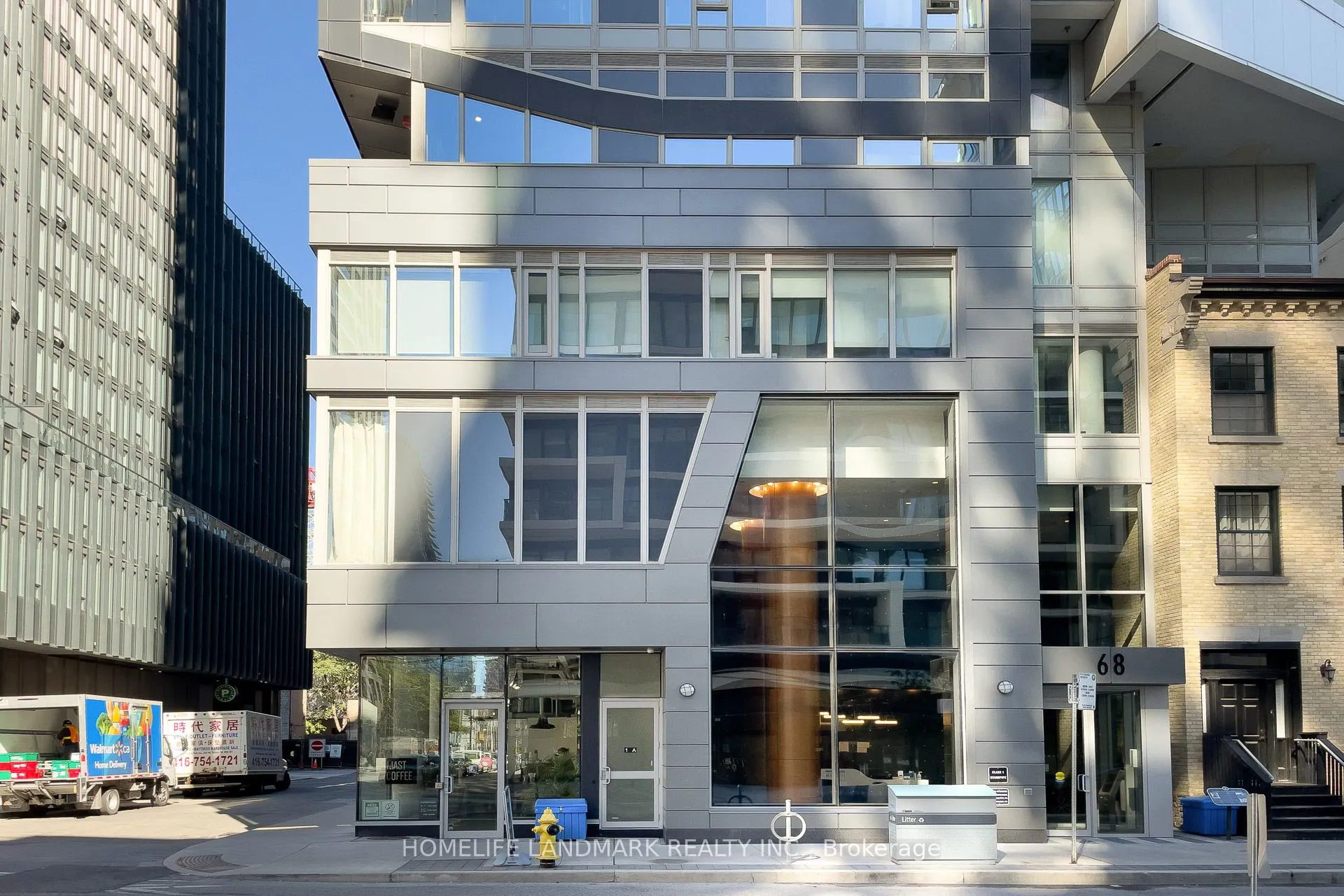 68 Shuter Street, #910