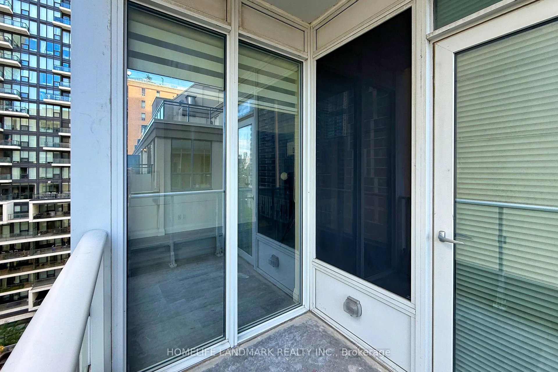68 Shuter Street, #910