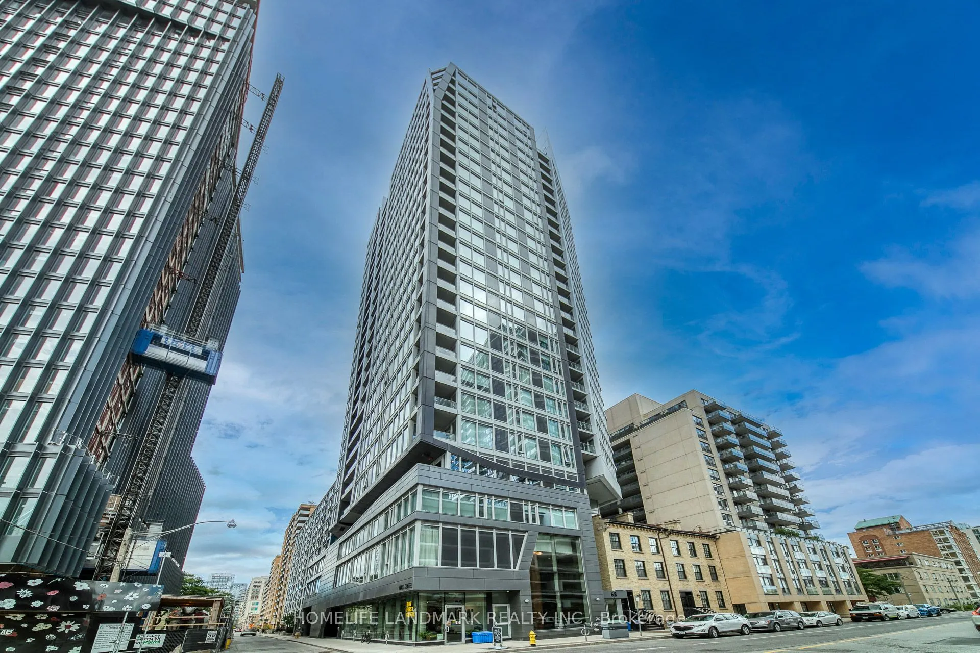 68 Shuter Street, #910